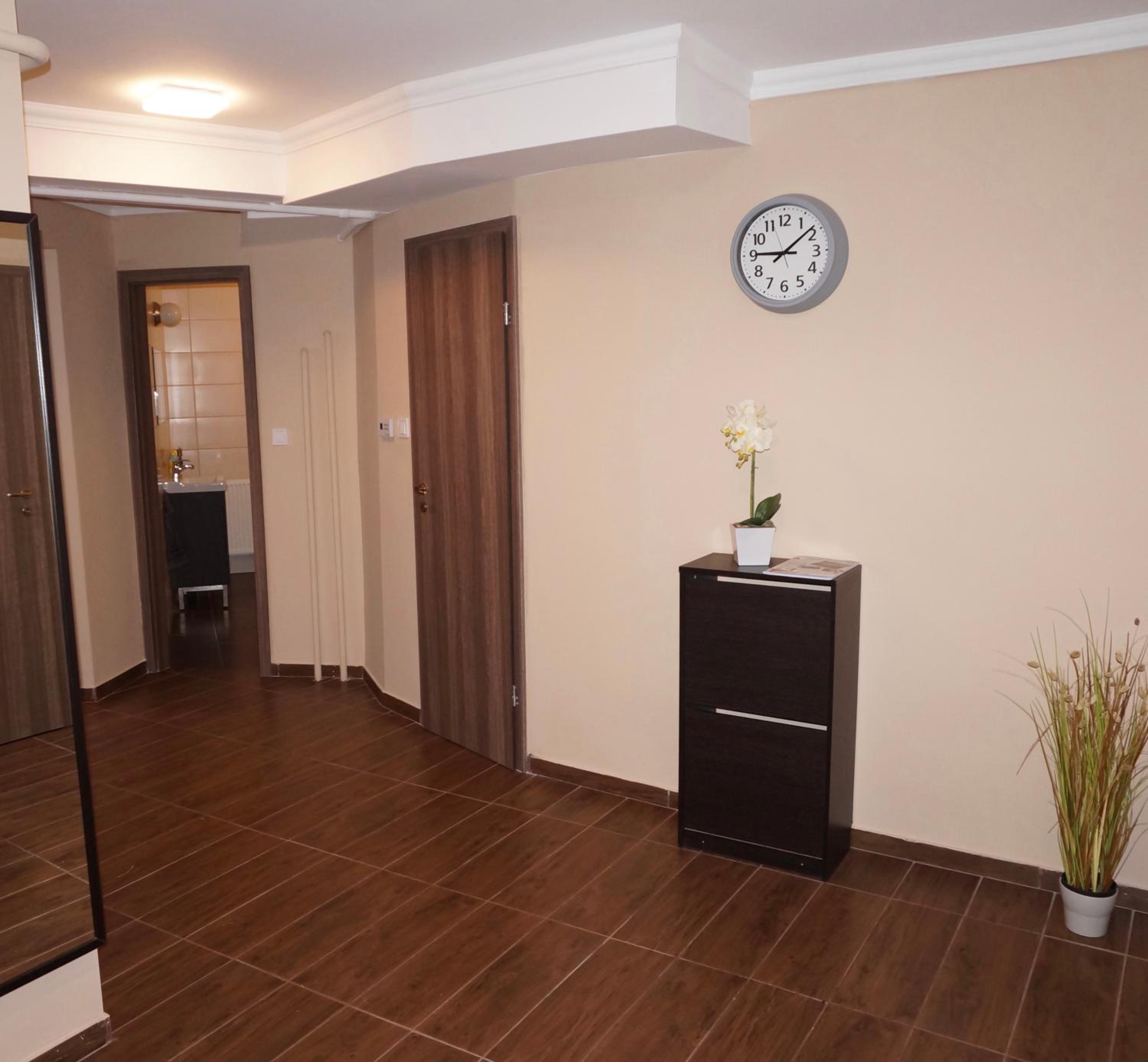 One-Bedroom Apartment - Photo 21
