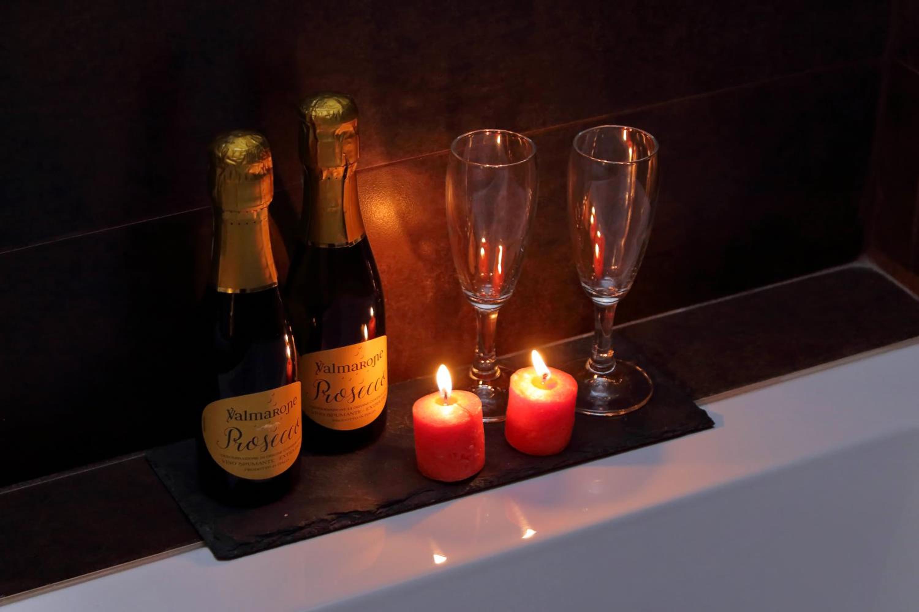 King Room with Spa Bath photo 2