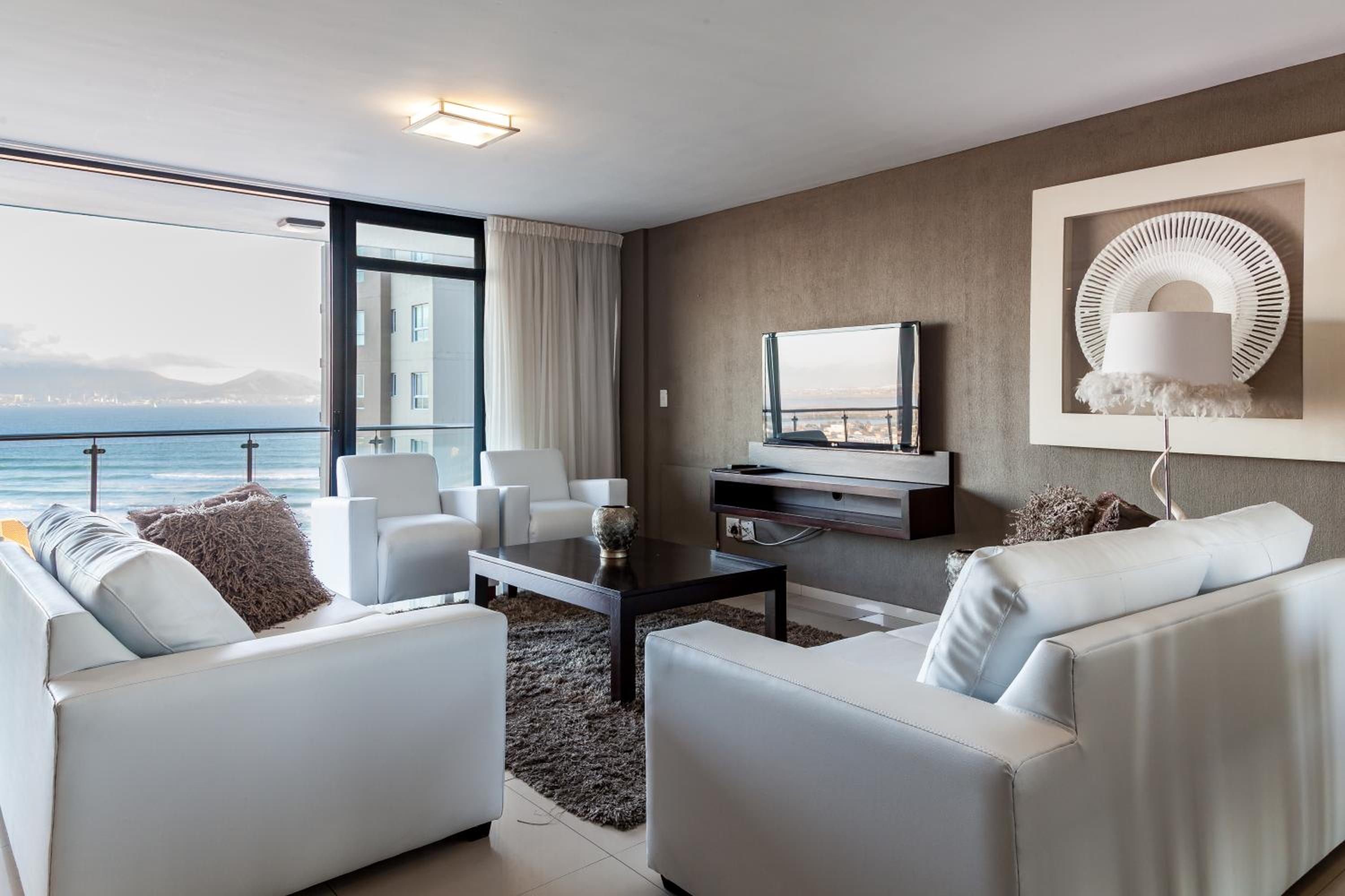 Three Bedroom Premium Suite photo 1