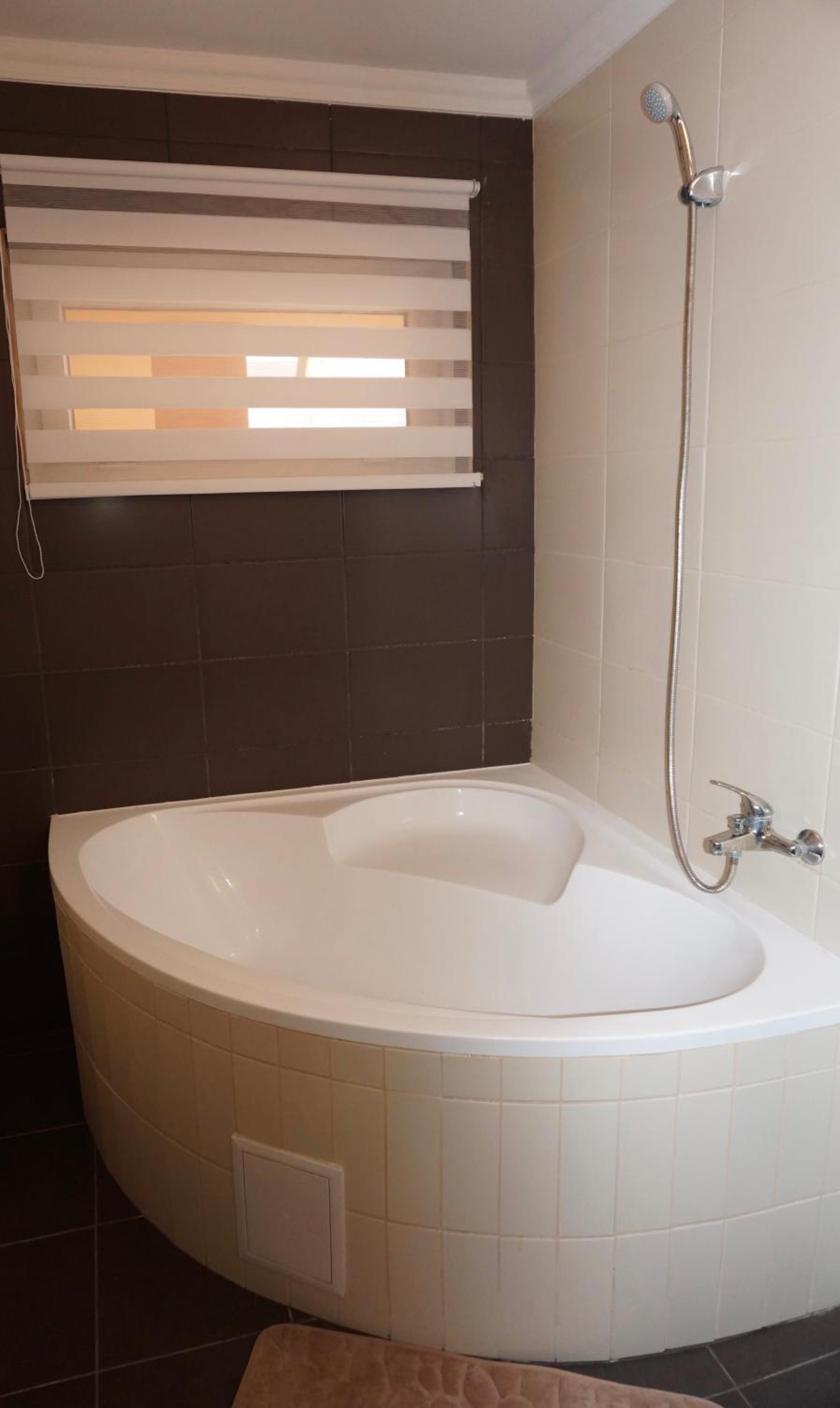 One-Bedroom Apartment - Photo 19