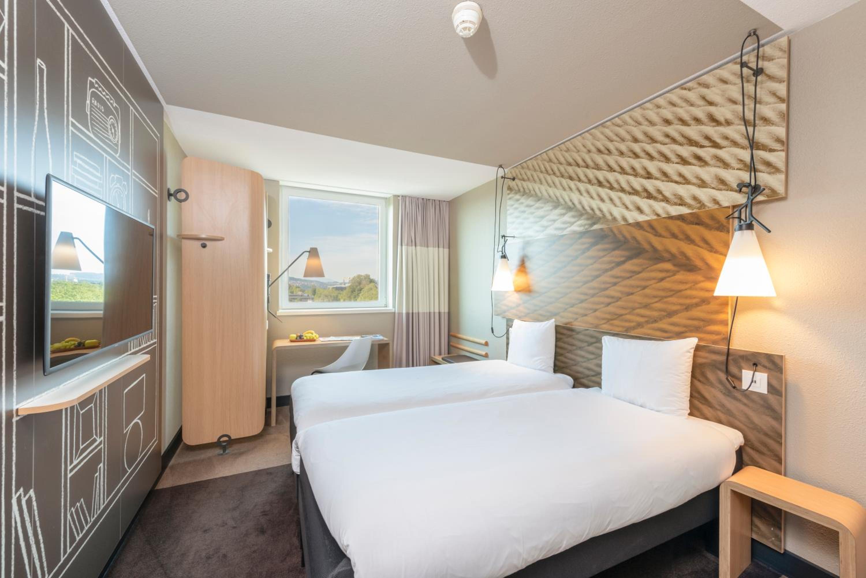 Standard Twin Room