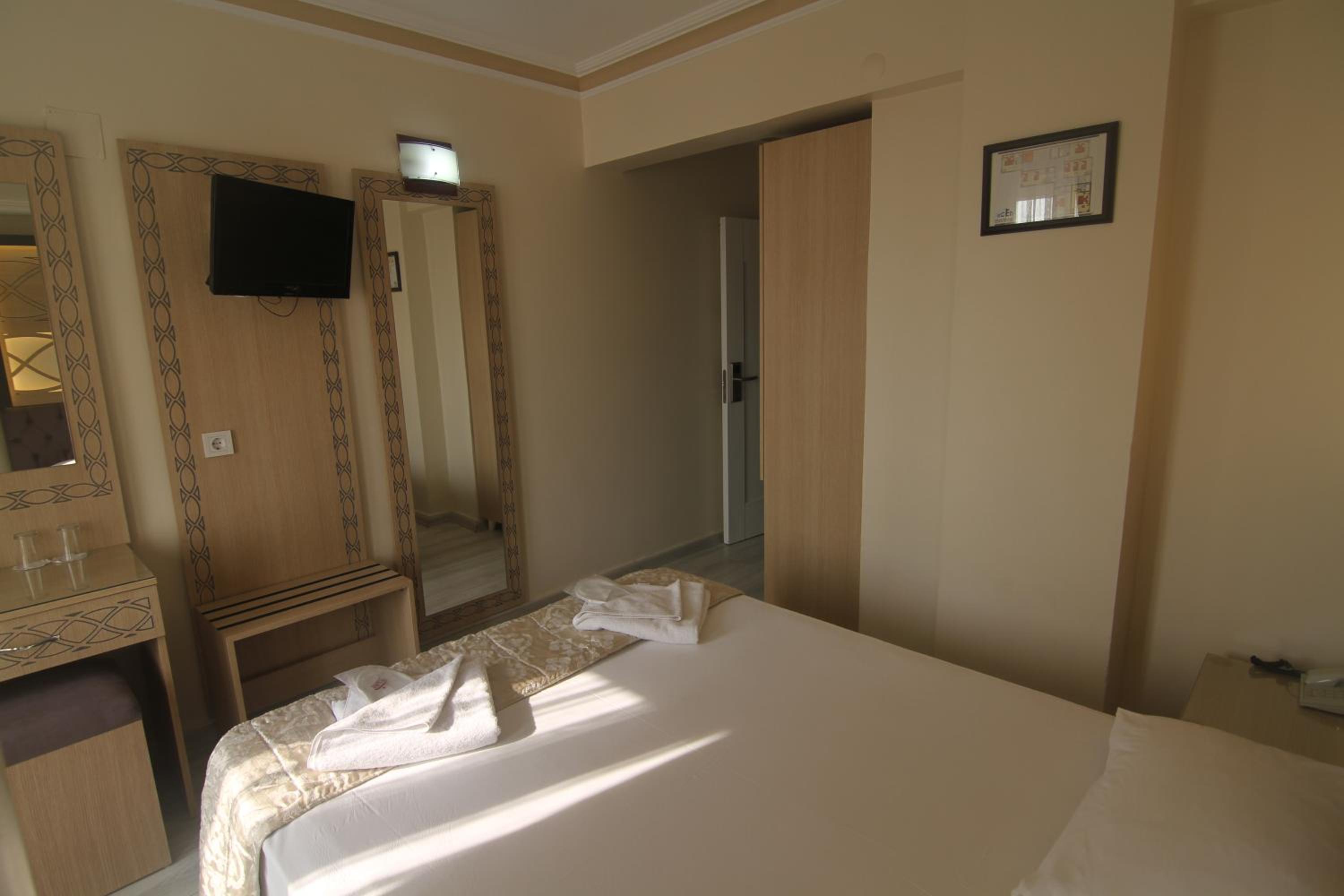Single Room photo 2