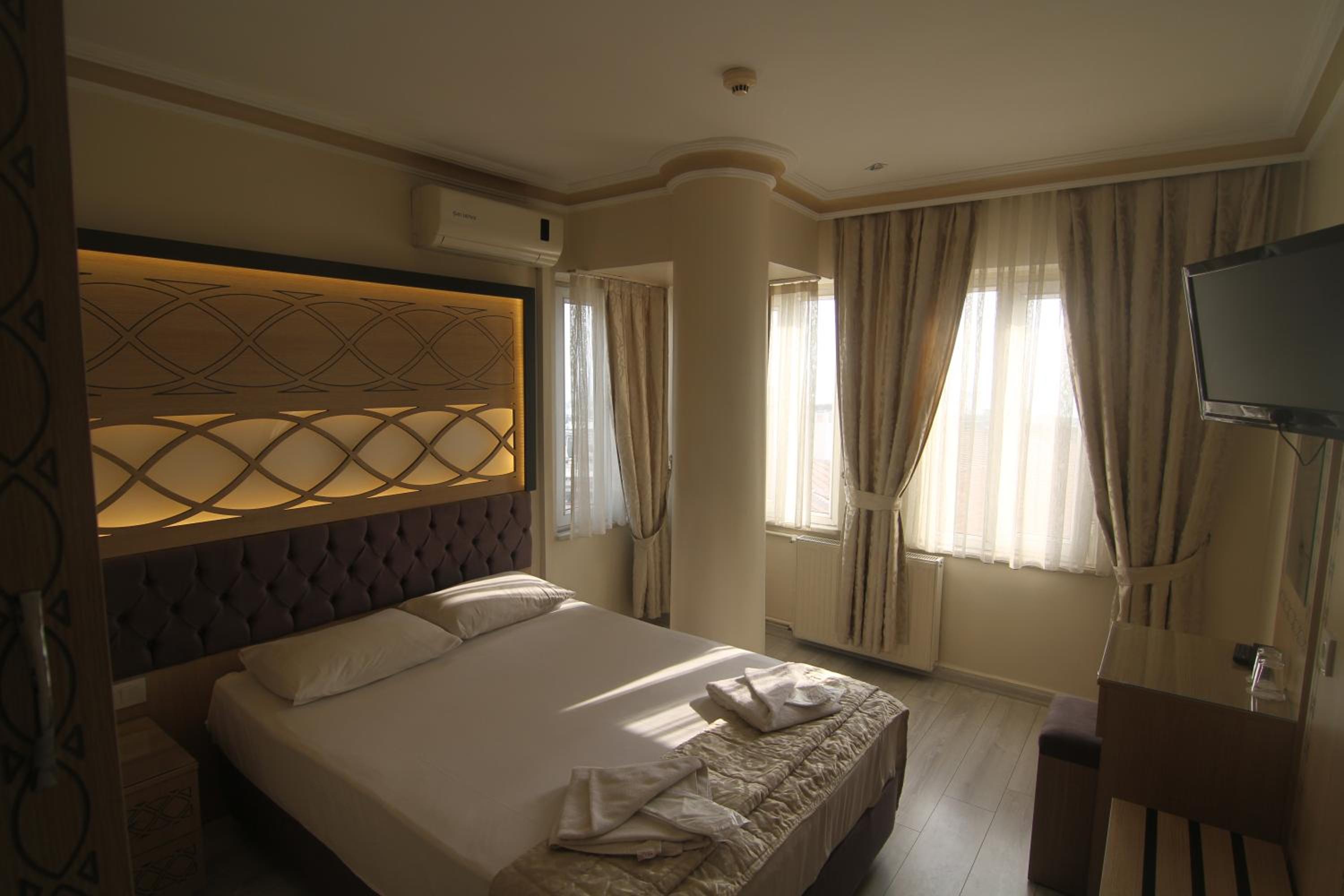 Classic Double Room with Sea View photo 2
