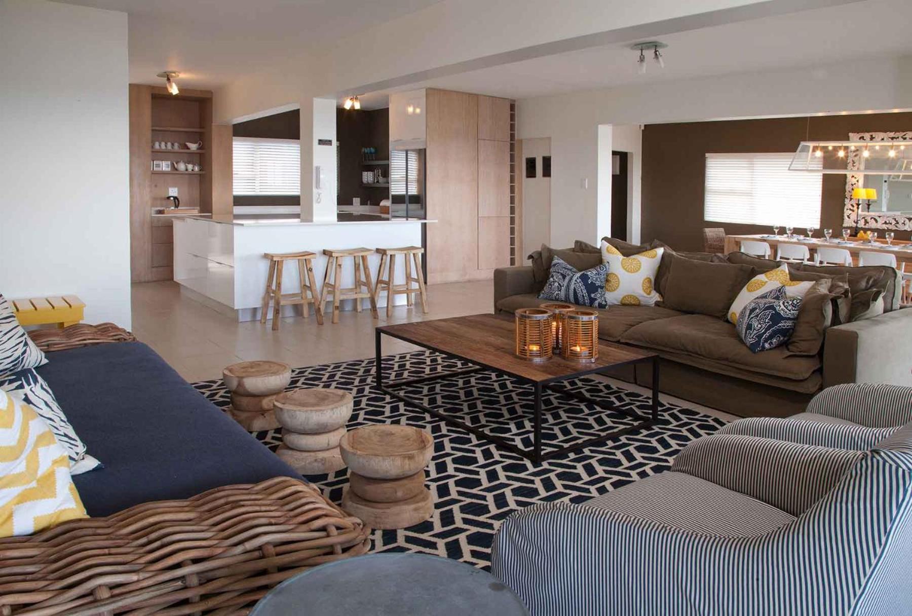Villa photo 2