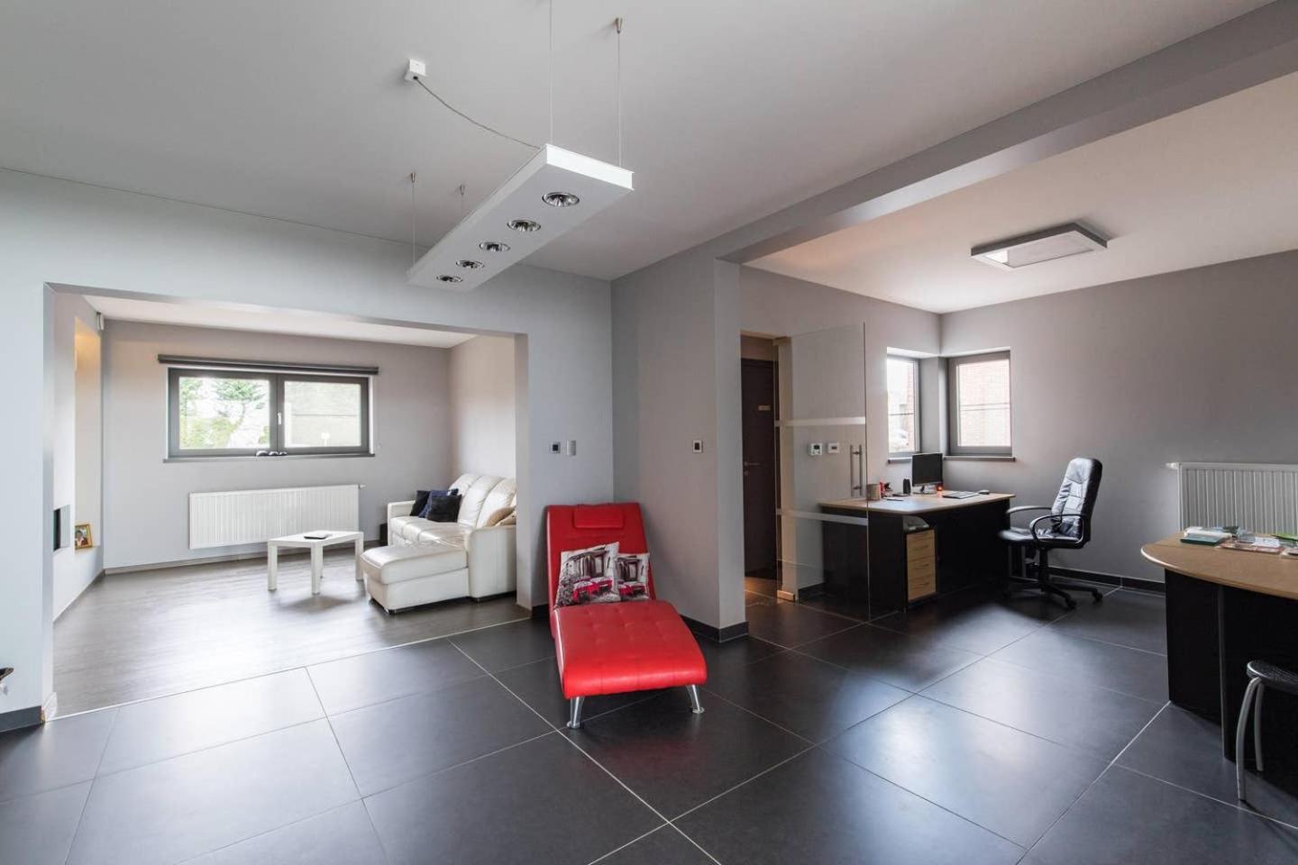 Two-Bedroom House photo 3