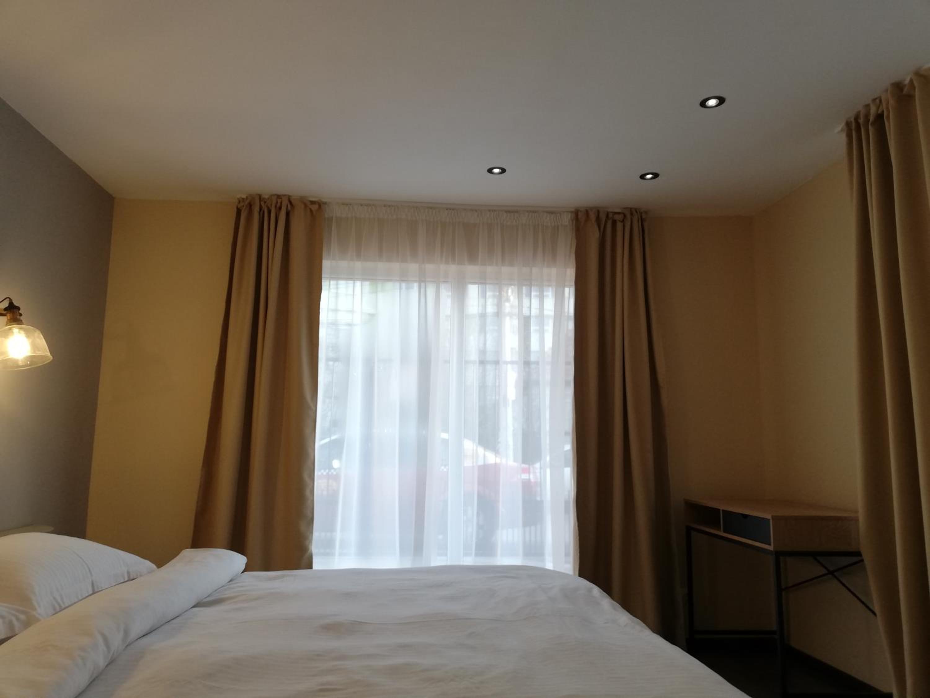 One-Bedroom Apartment - Photo 11