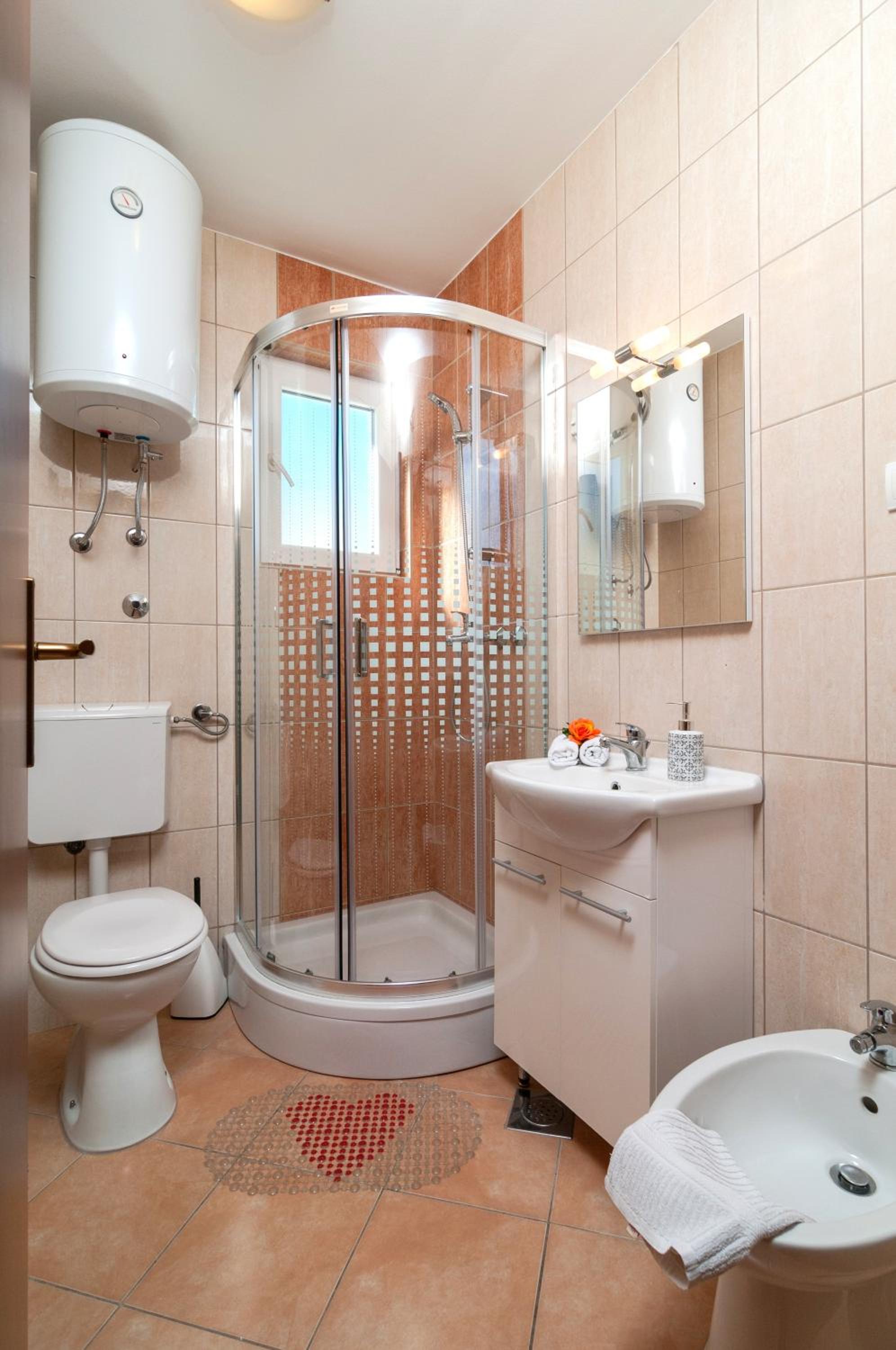 Two Bedroom Apartment  - Photo 7