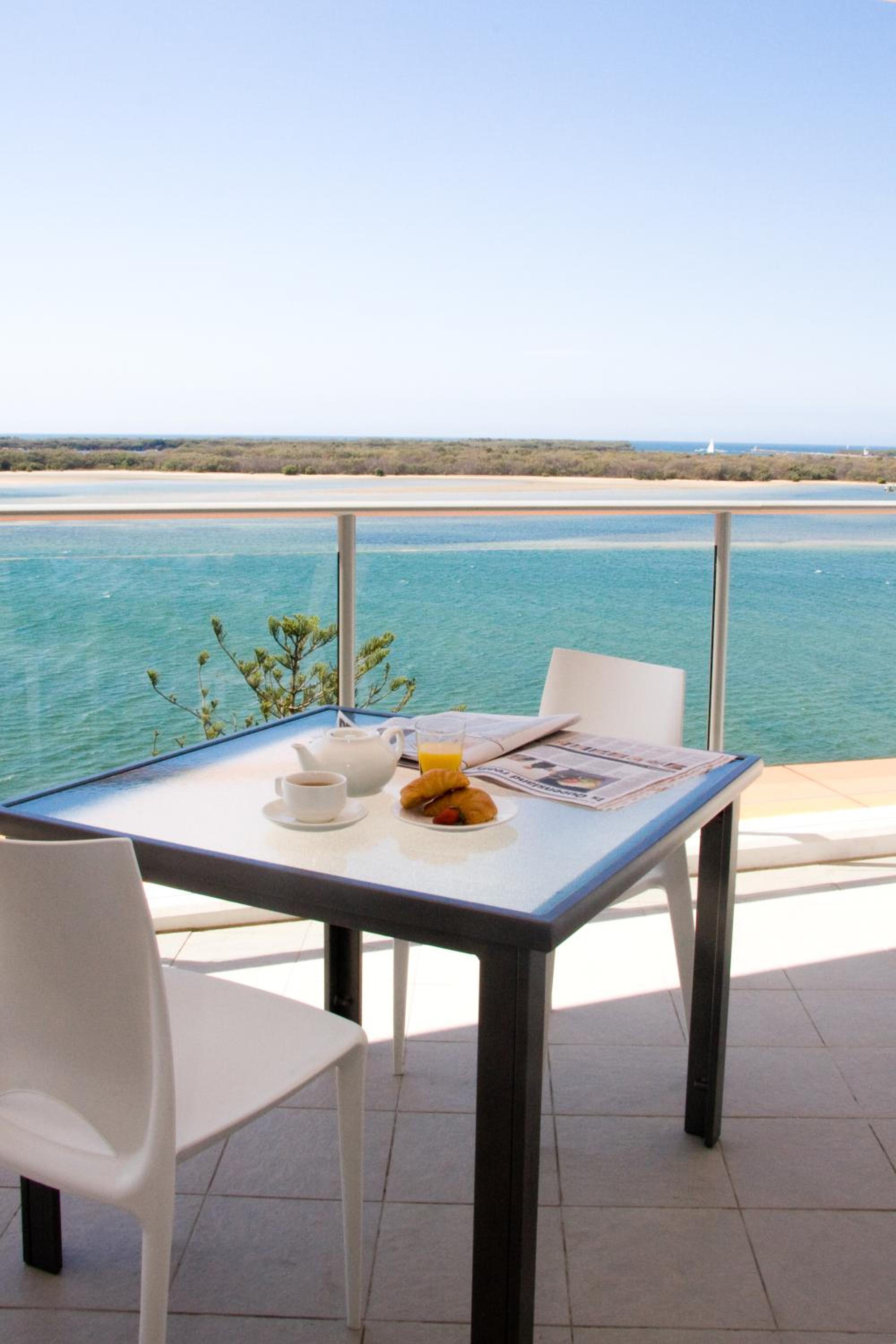 1 Bedroom Superior Apartment – Broadwater View