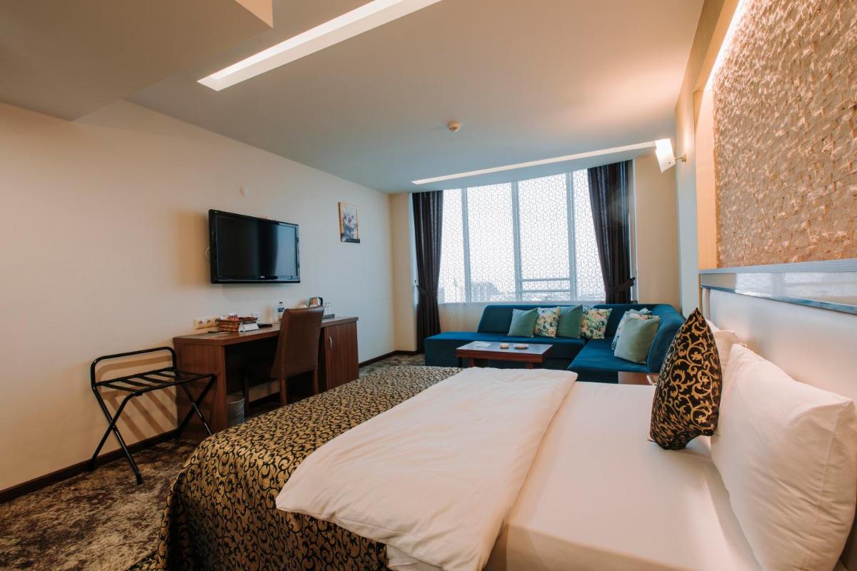 Two Connecting Double Rooms with Sea View photo 3