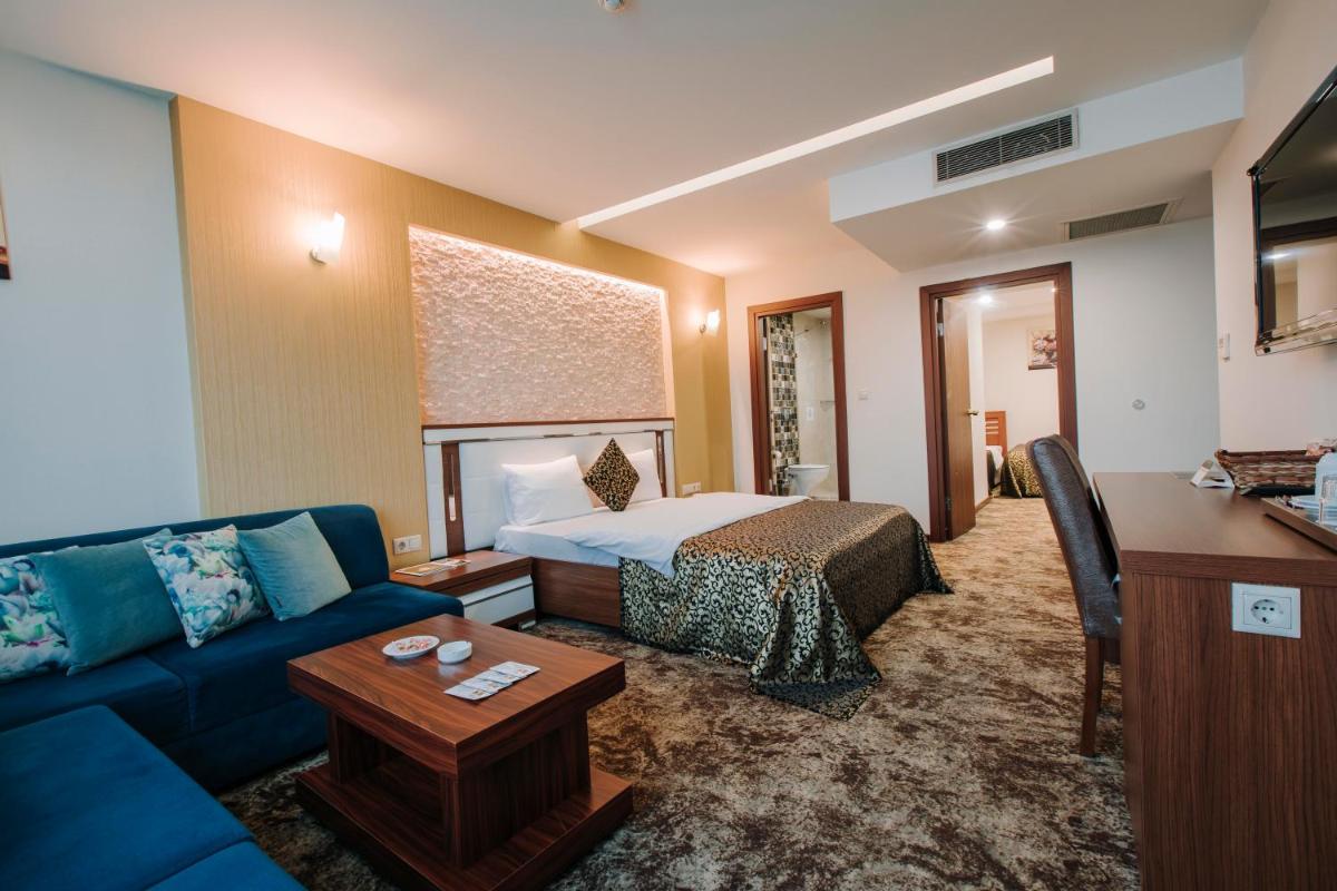Two Connecting Double Rooms with Sea View photo 2