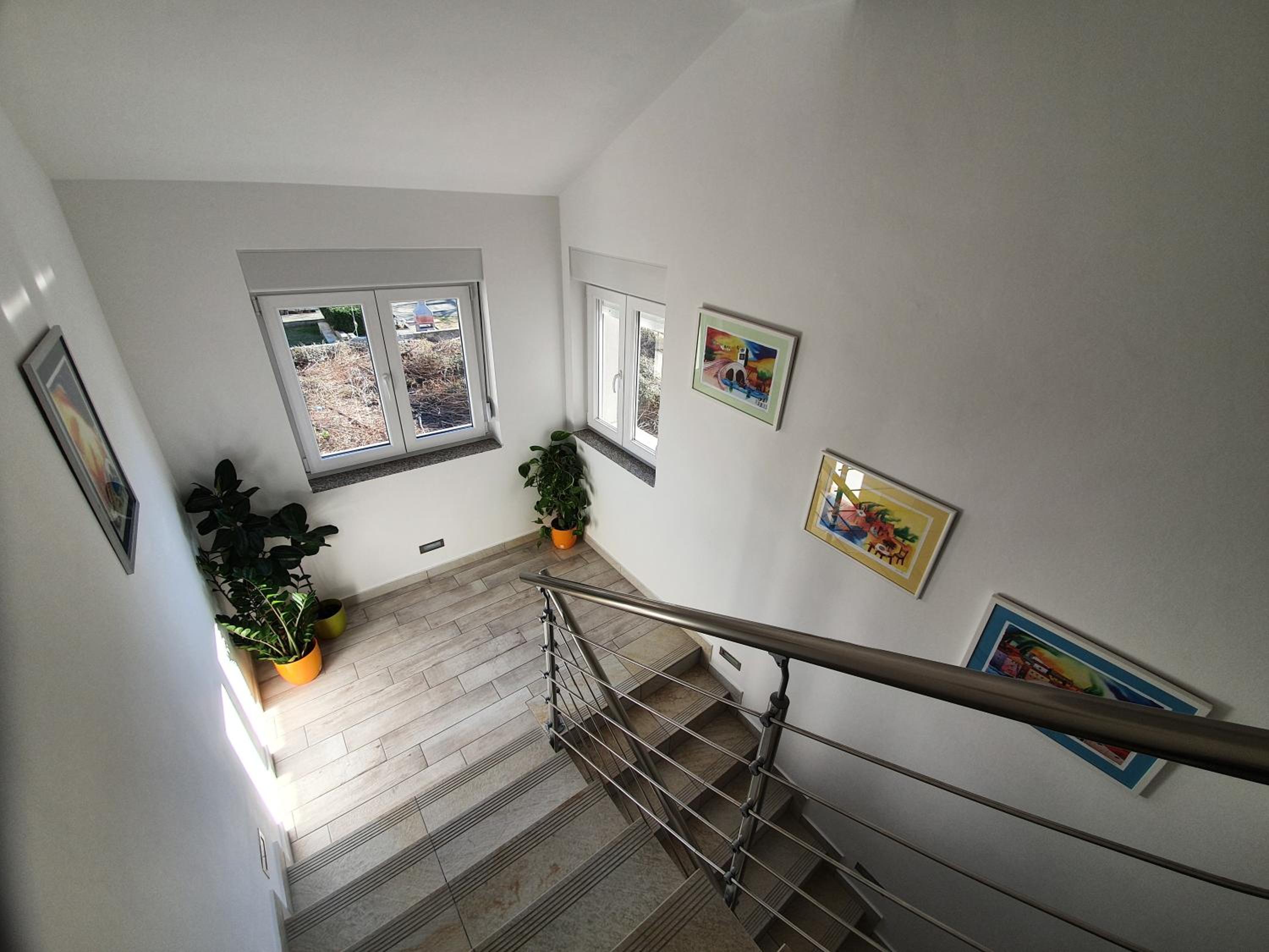One-Bedroom Apartment with Terrace and Sea View photo 2