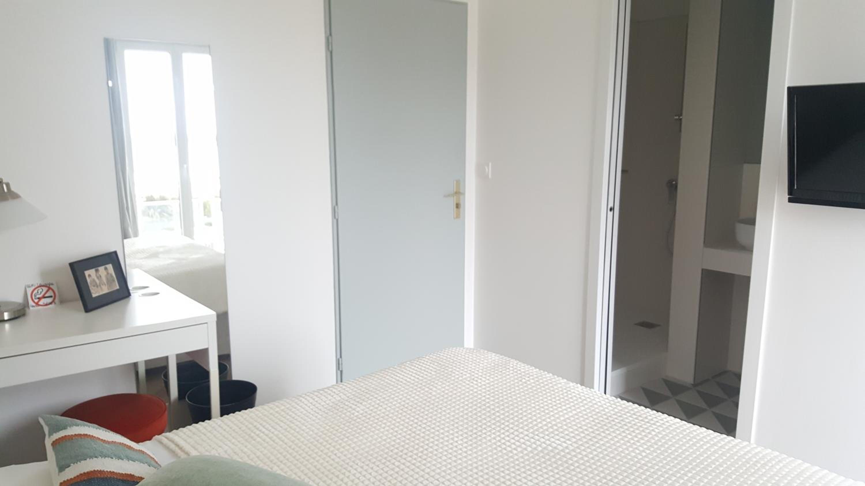 Double Room with Sea View - Photo 3