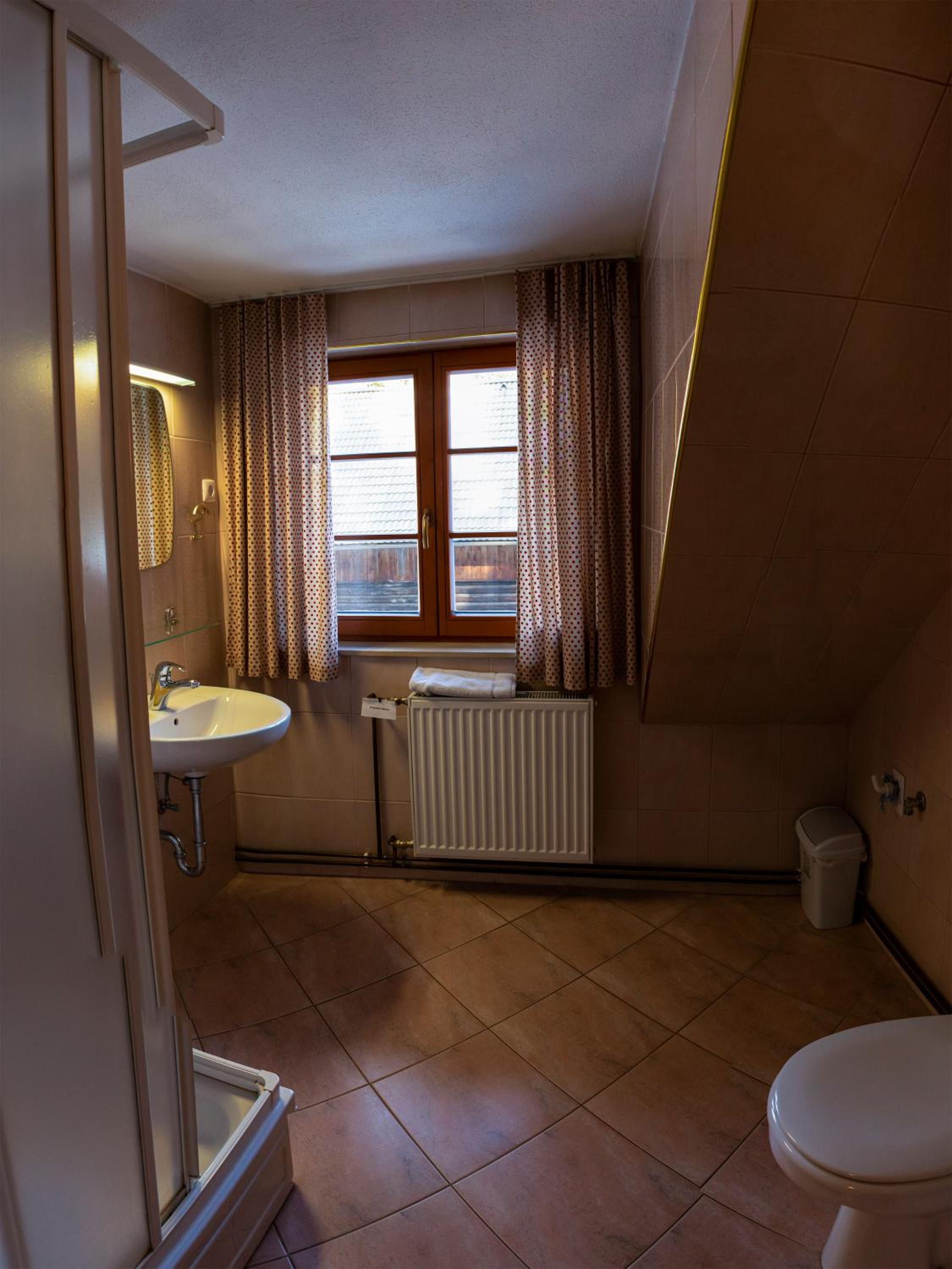 Two-Bedroom Apartment (6 Adults)