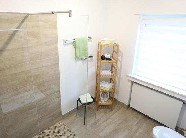 Apartment with Balcony - Photo 2
