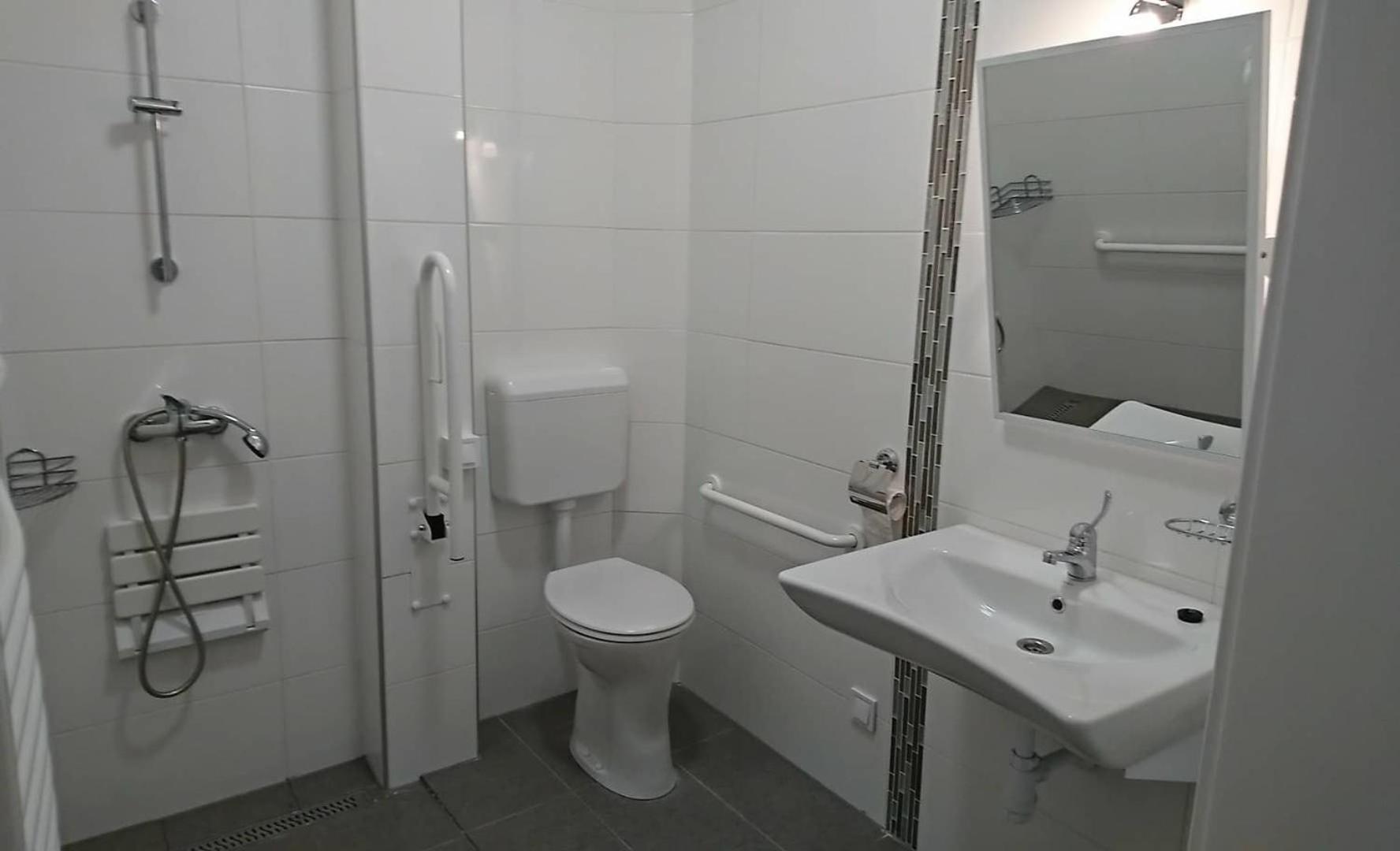 Double Room - Disability Access photo 1
