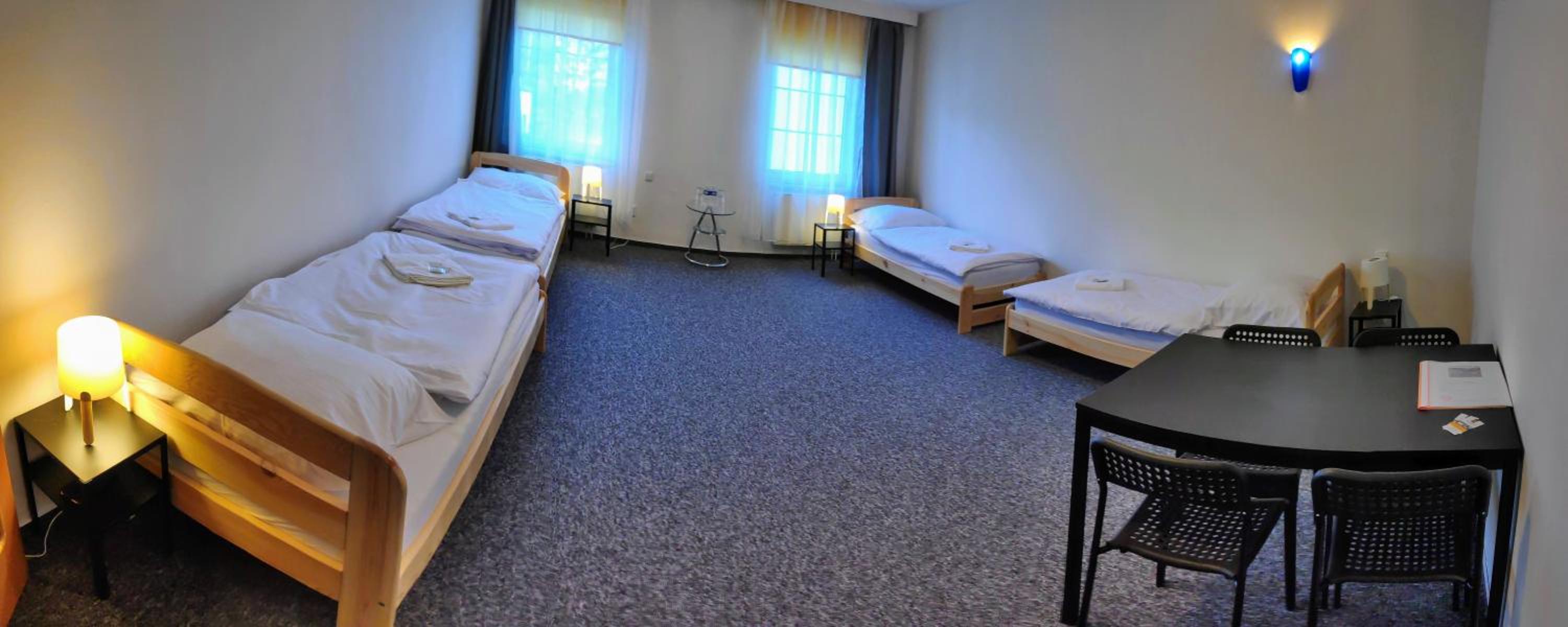 Quadruple Room with Private Bathroom photo 2