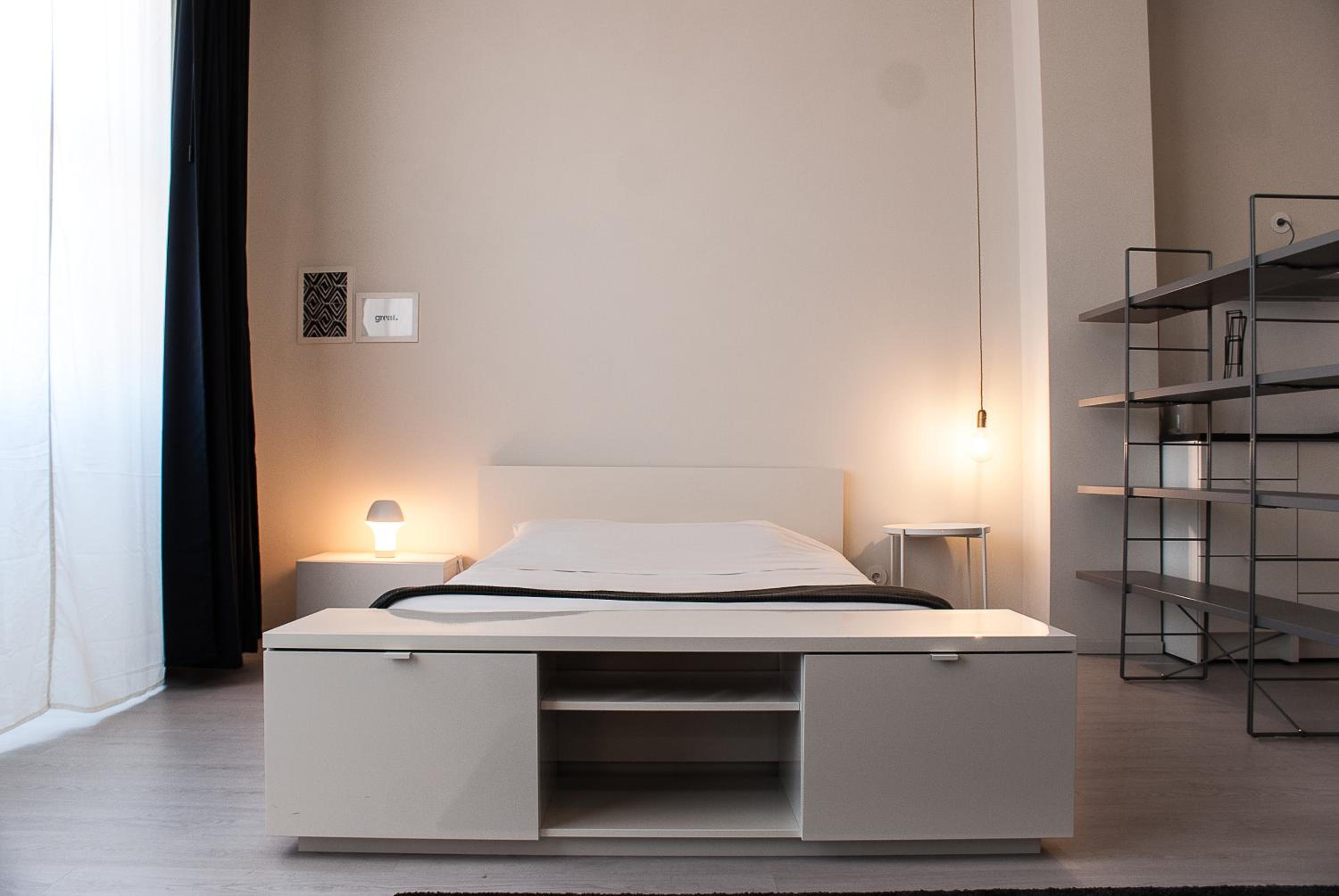One-Bedroom Apartment - Photo 18