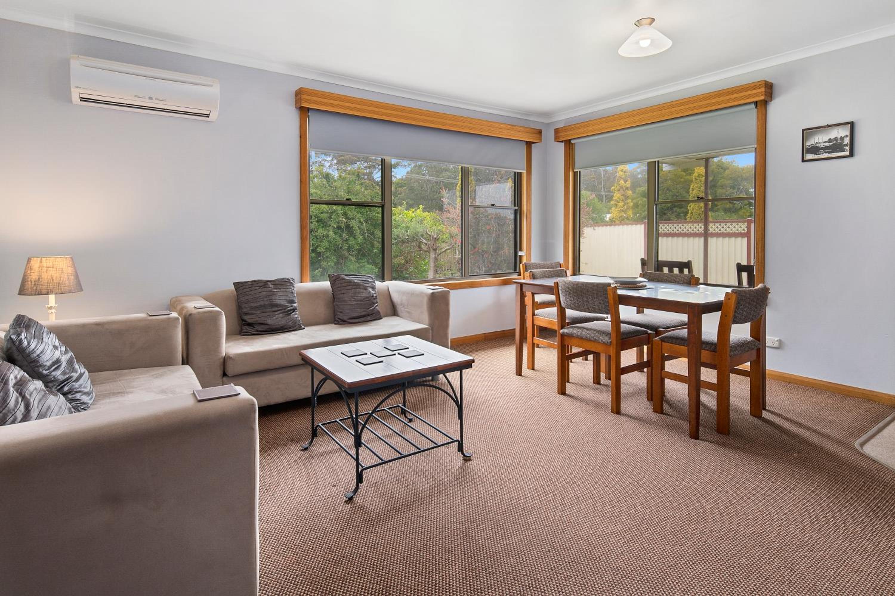 Superior Two-Bedroom Garden Apartment photo 3