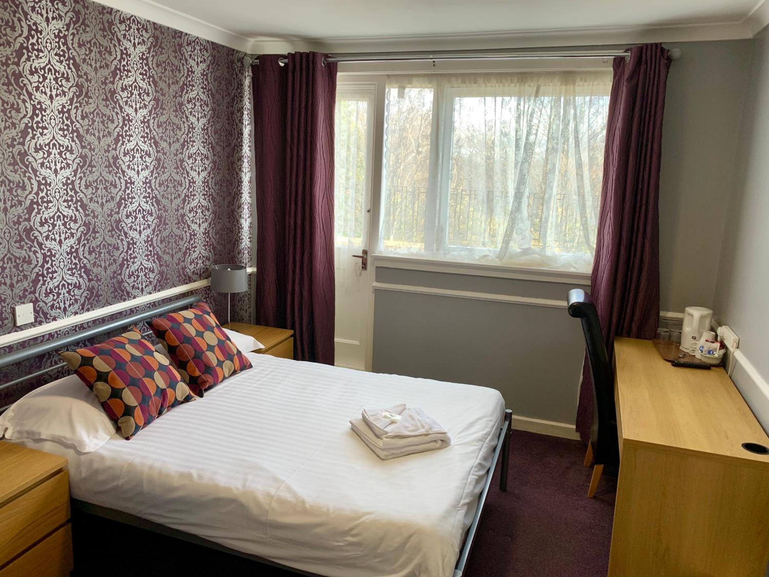 Double Room - Photo 18