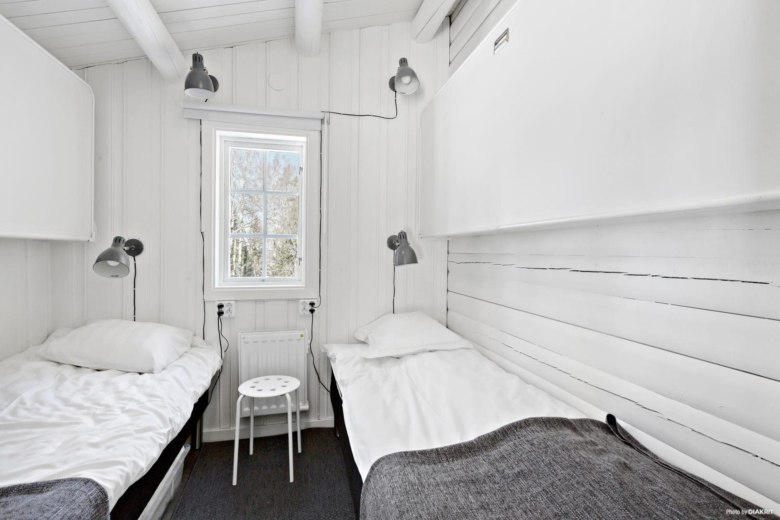 Two-Bedroom Cottage - Photo 6