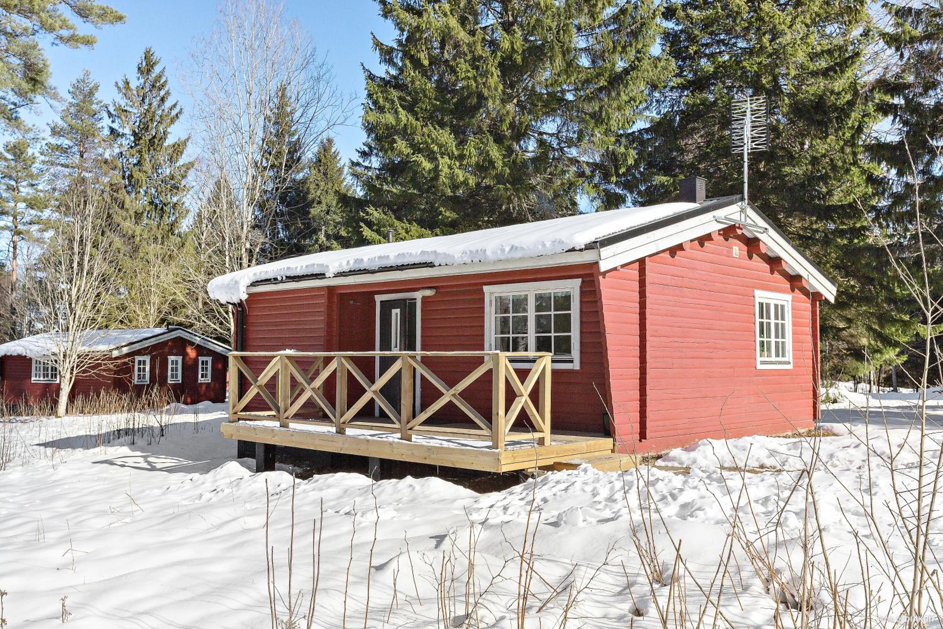 Two-Bedroom Cottage - Photo 3