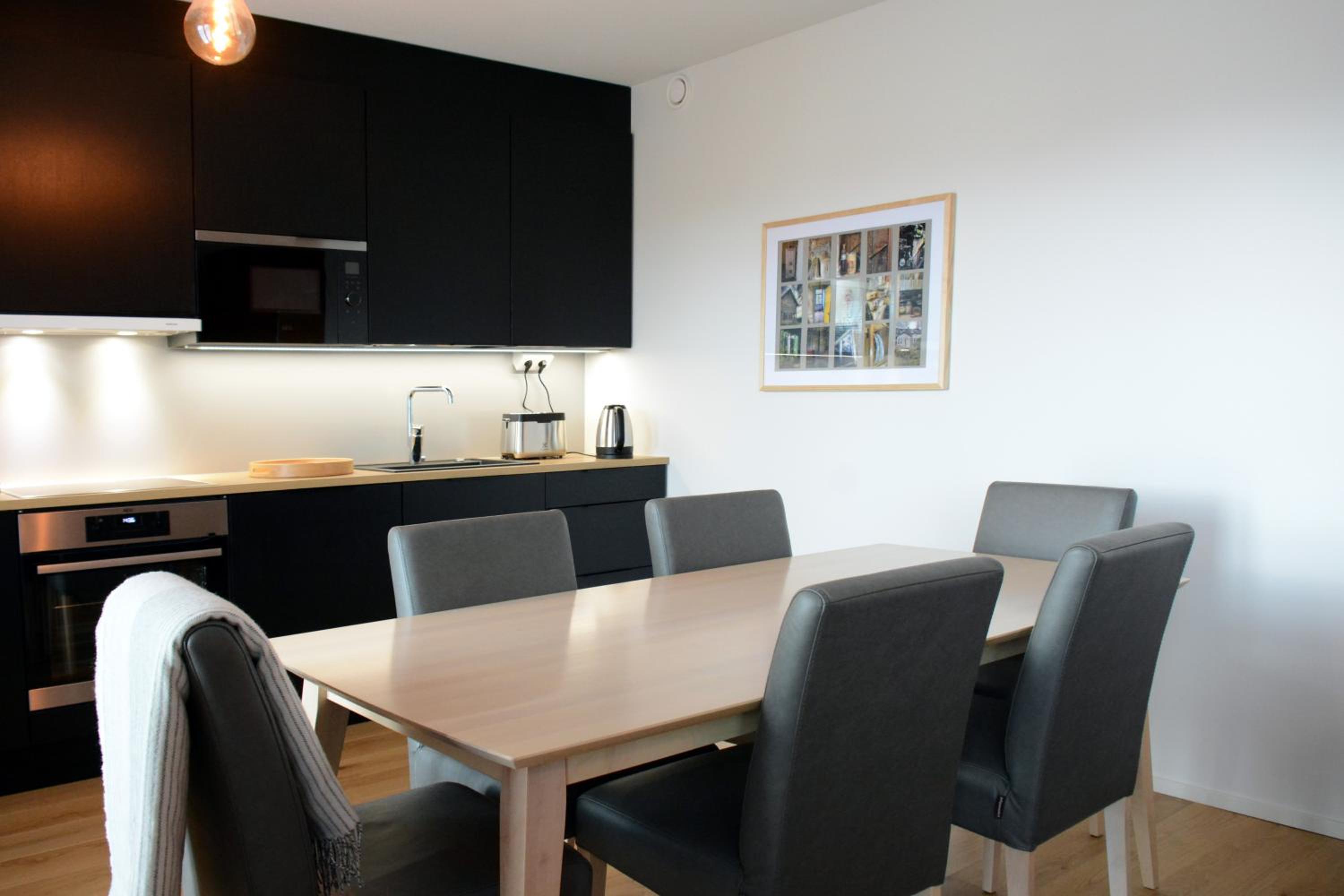 Two-Bedroom Apartment - Photo 32