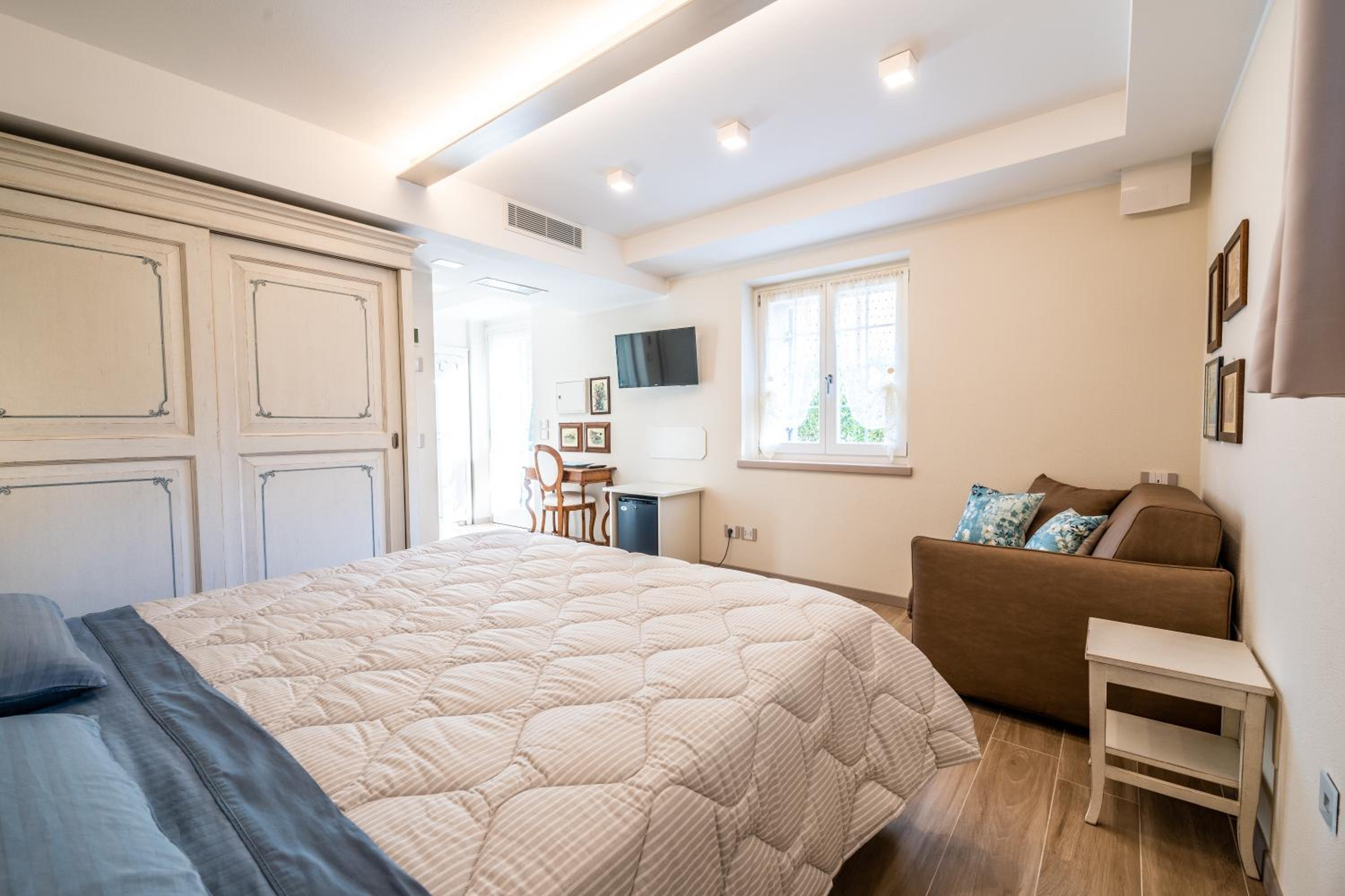 Triple Room with Terrace