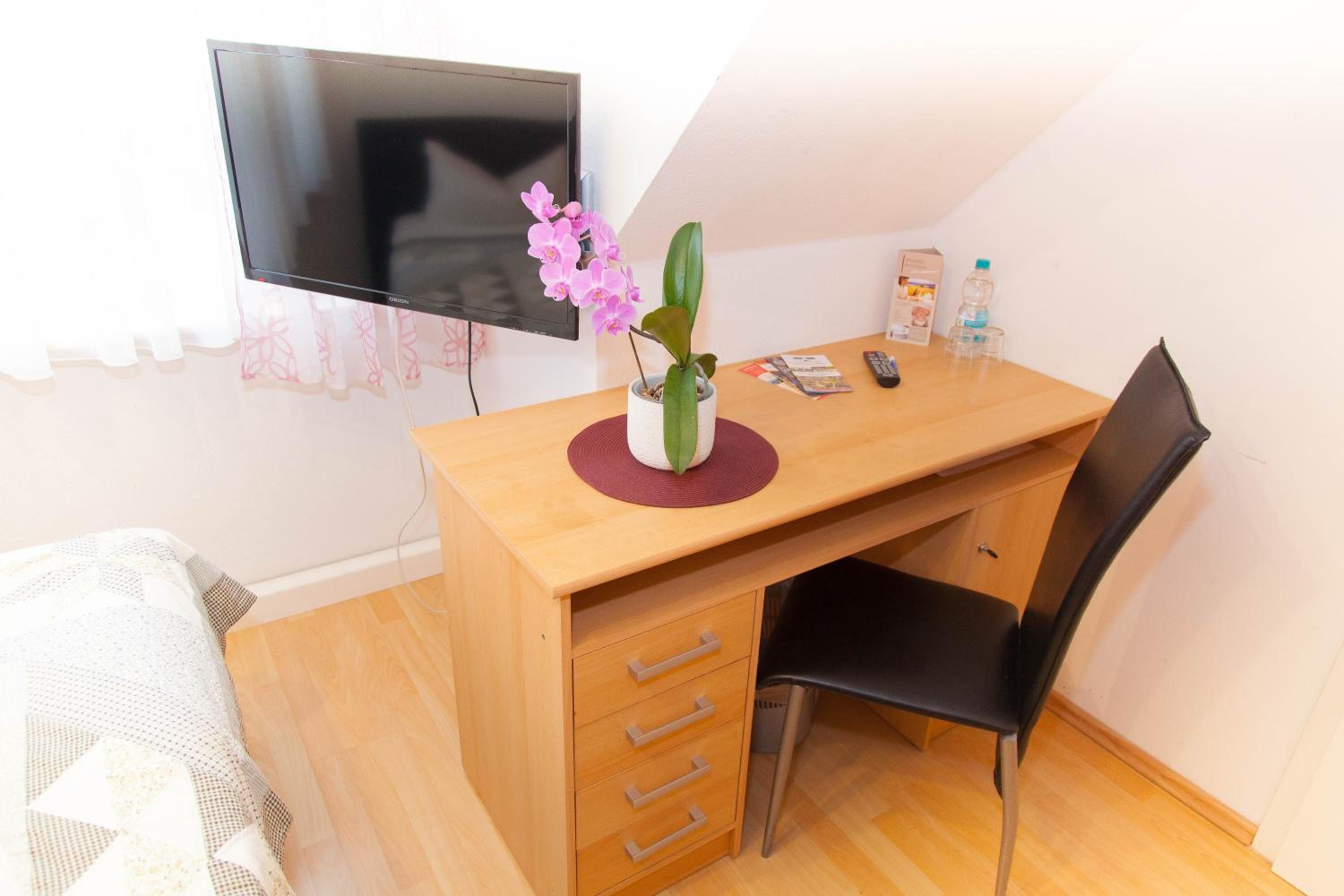 Two-Bedroom Apartment - Photo 36