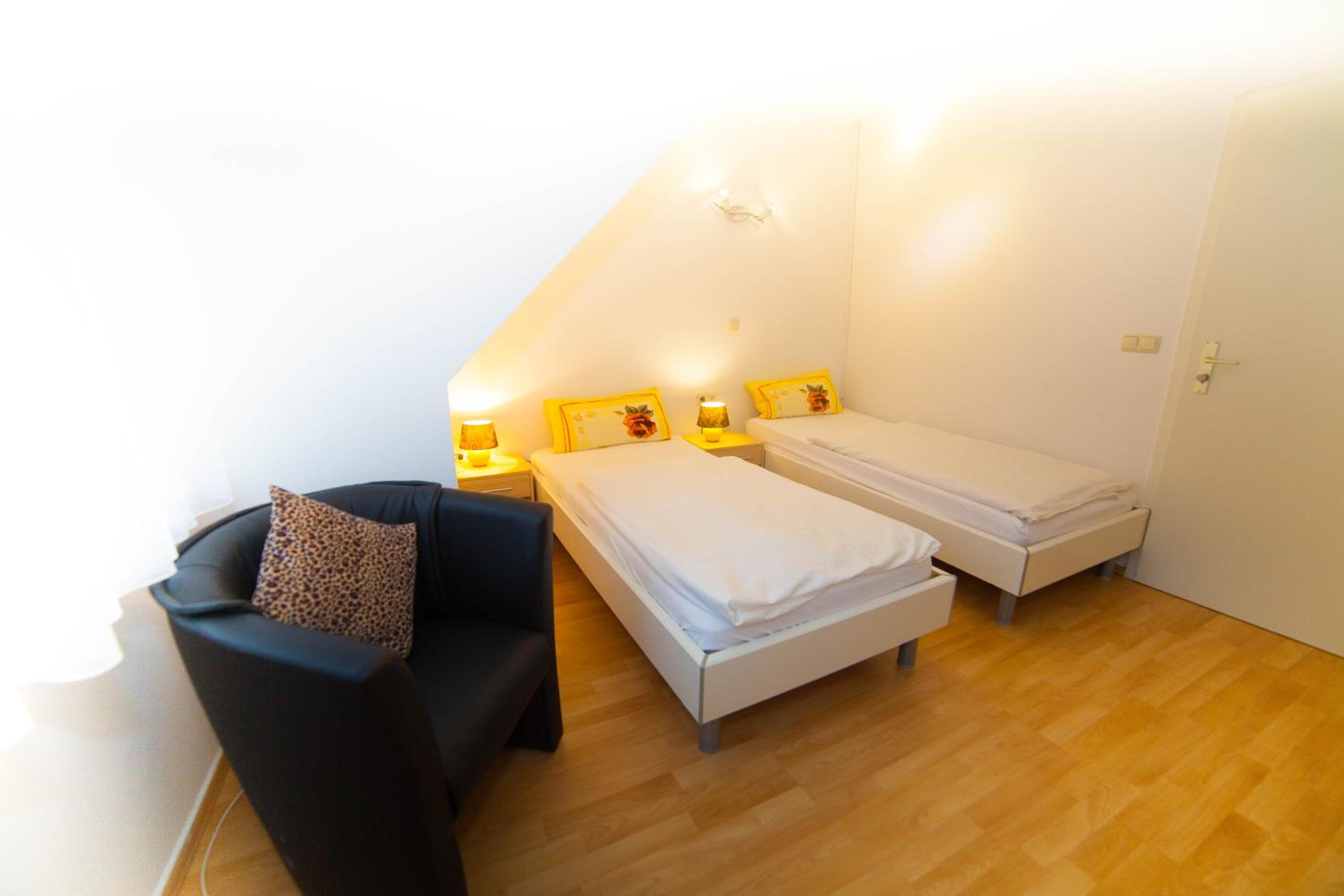 Two-Bedroom Apartment - Photo 5