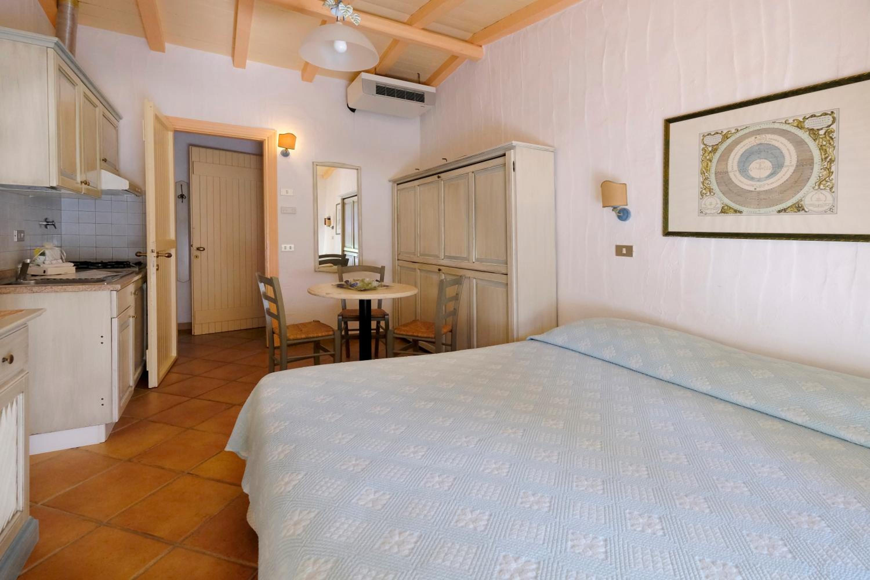 Studio (3 Adults)