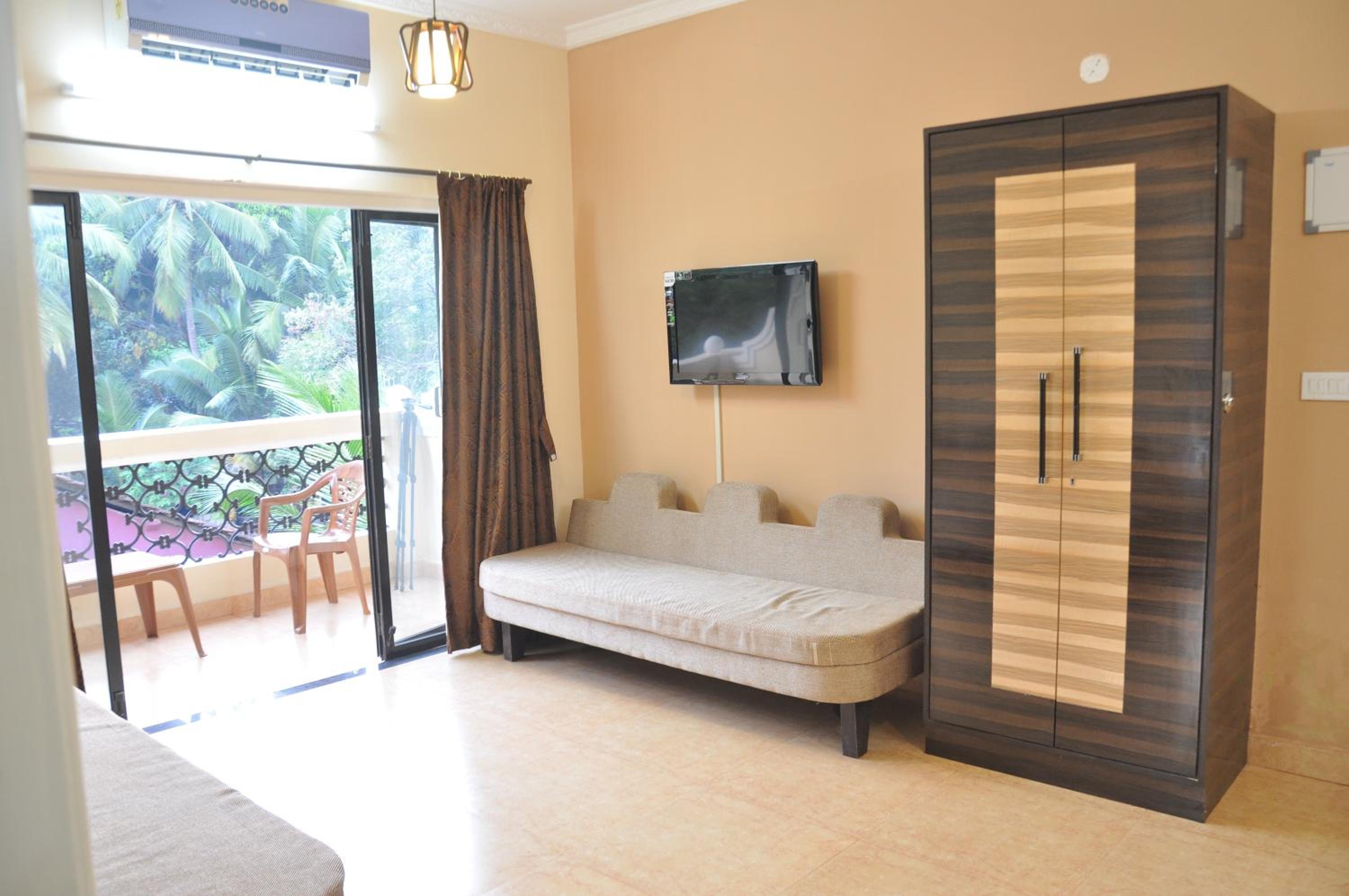 Apartment with Balcony