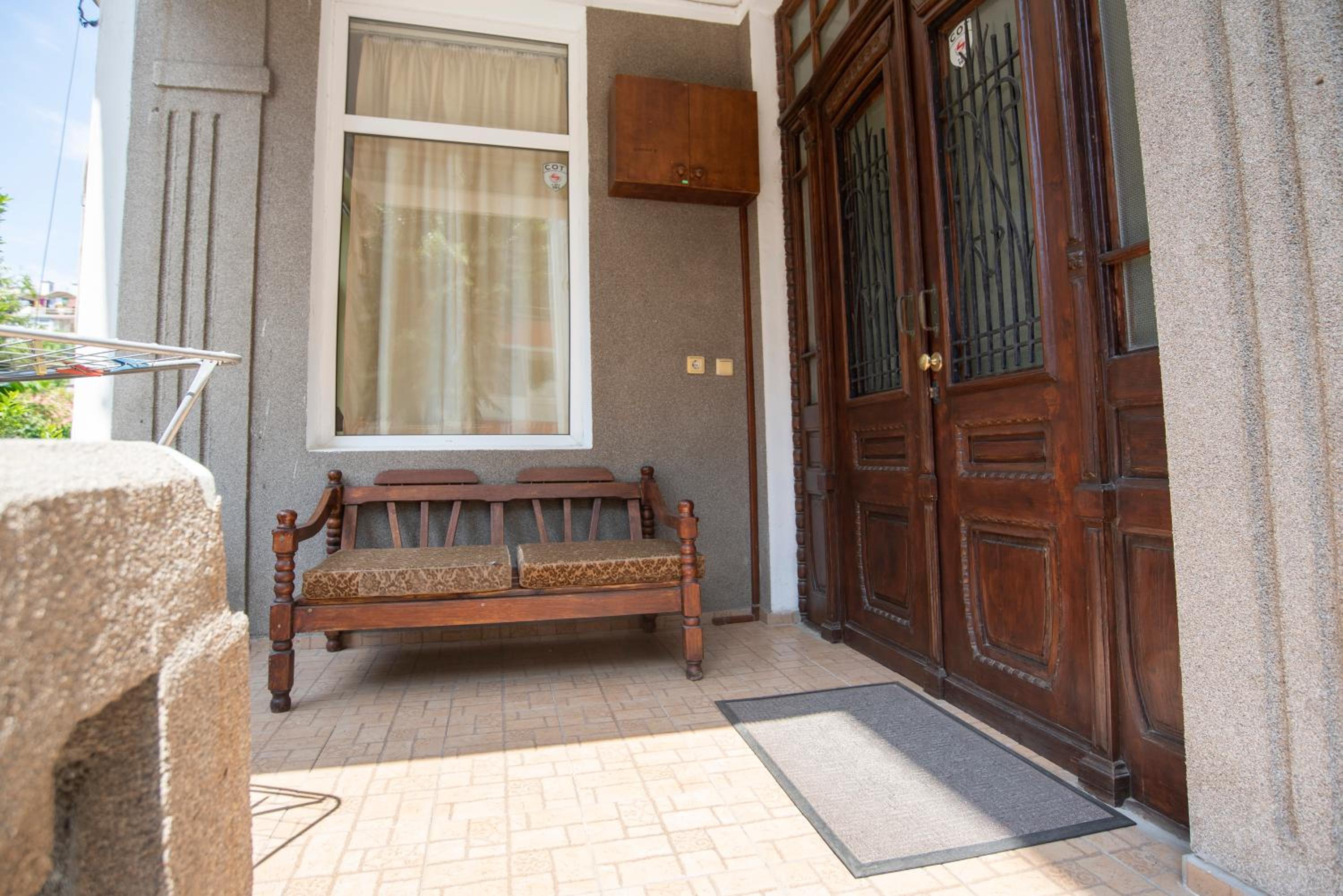 Studio Apartment photo 3