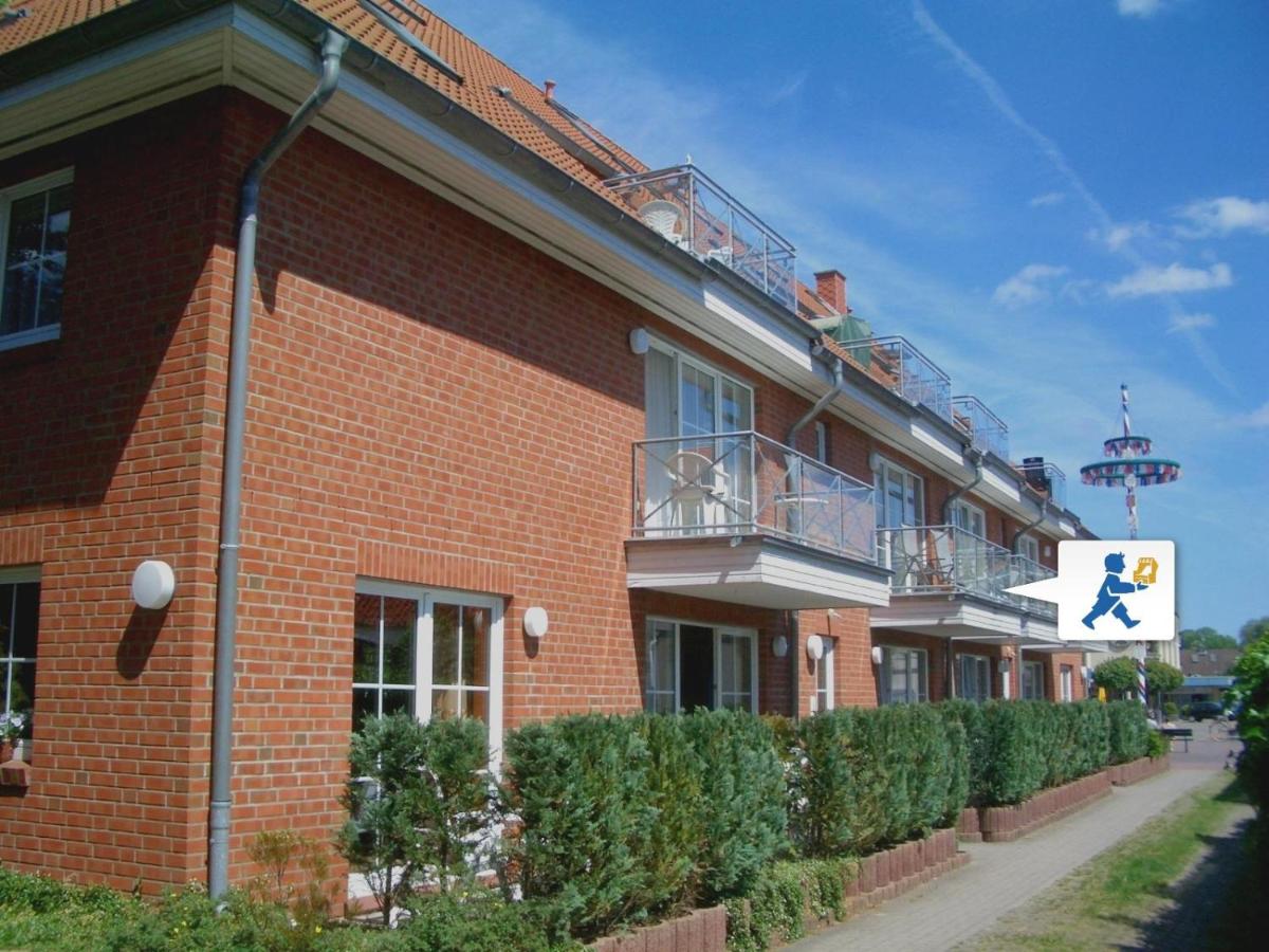 Apartment with Balcony photo 2