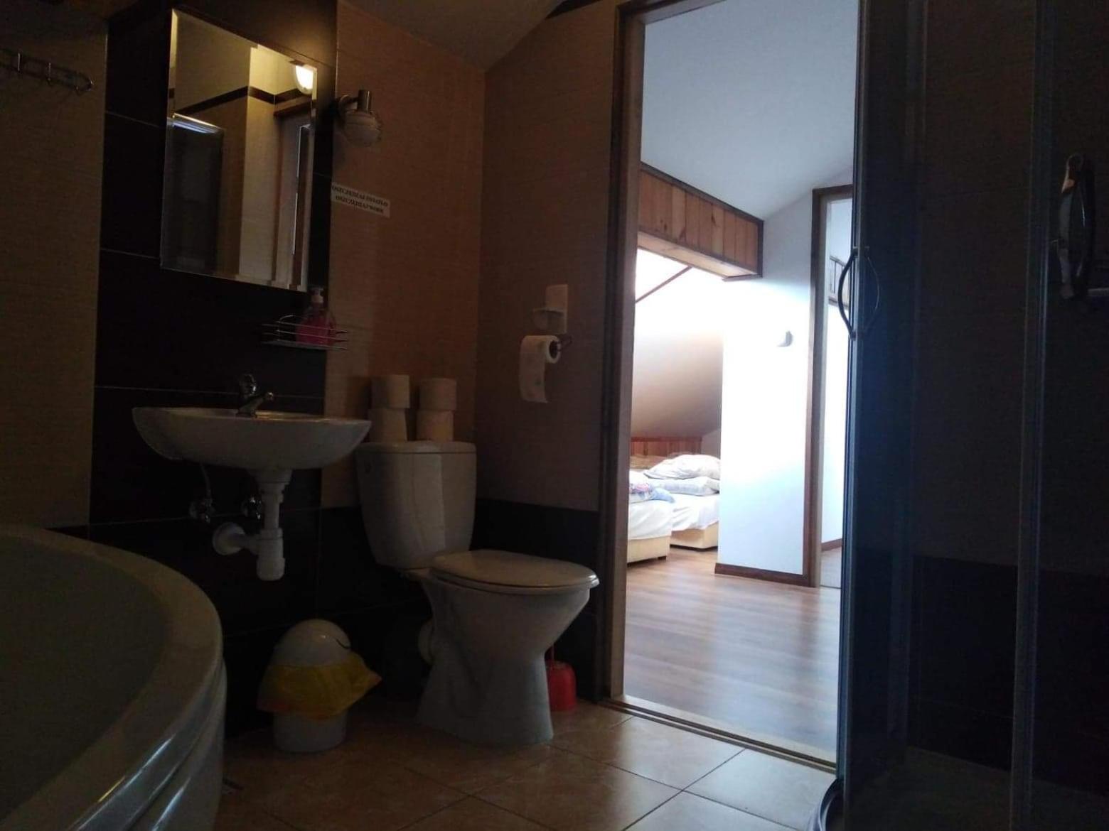 Family Room with Shower photo 3