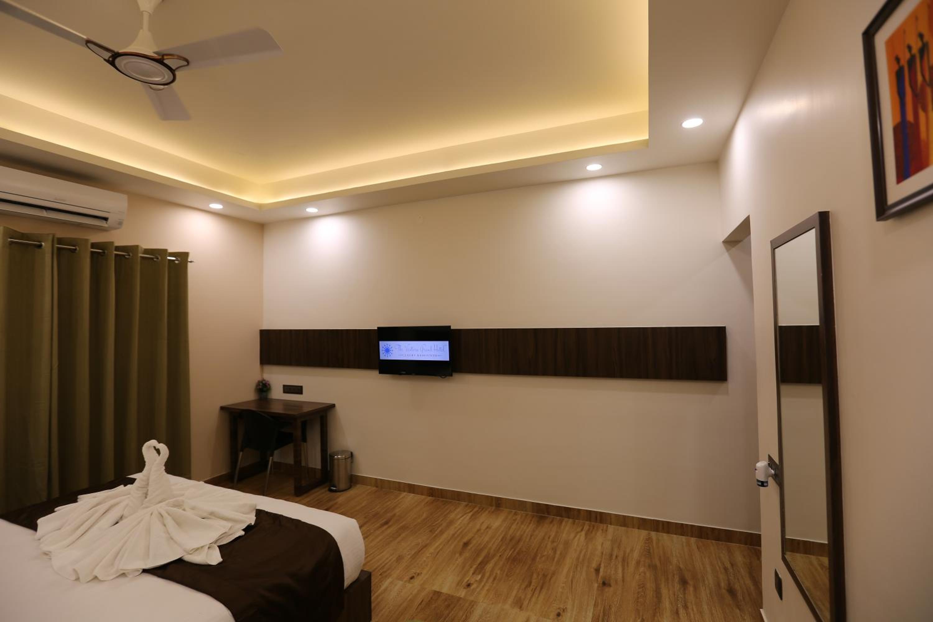 Deluxe Twin Room - Photo 11