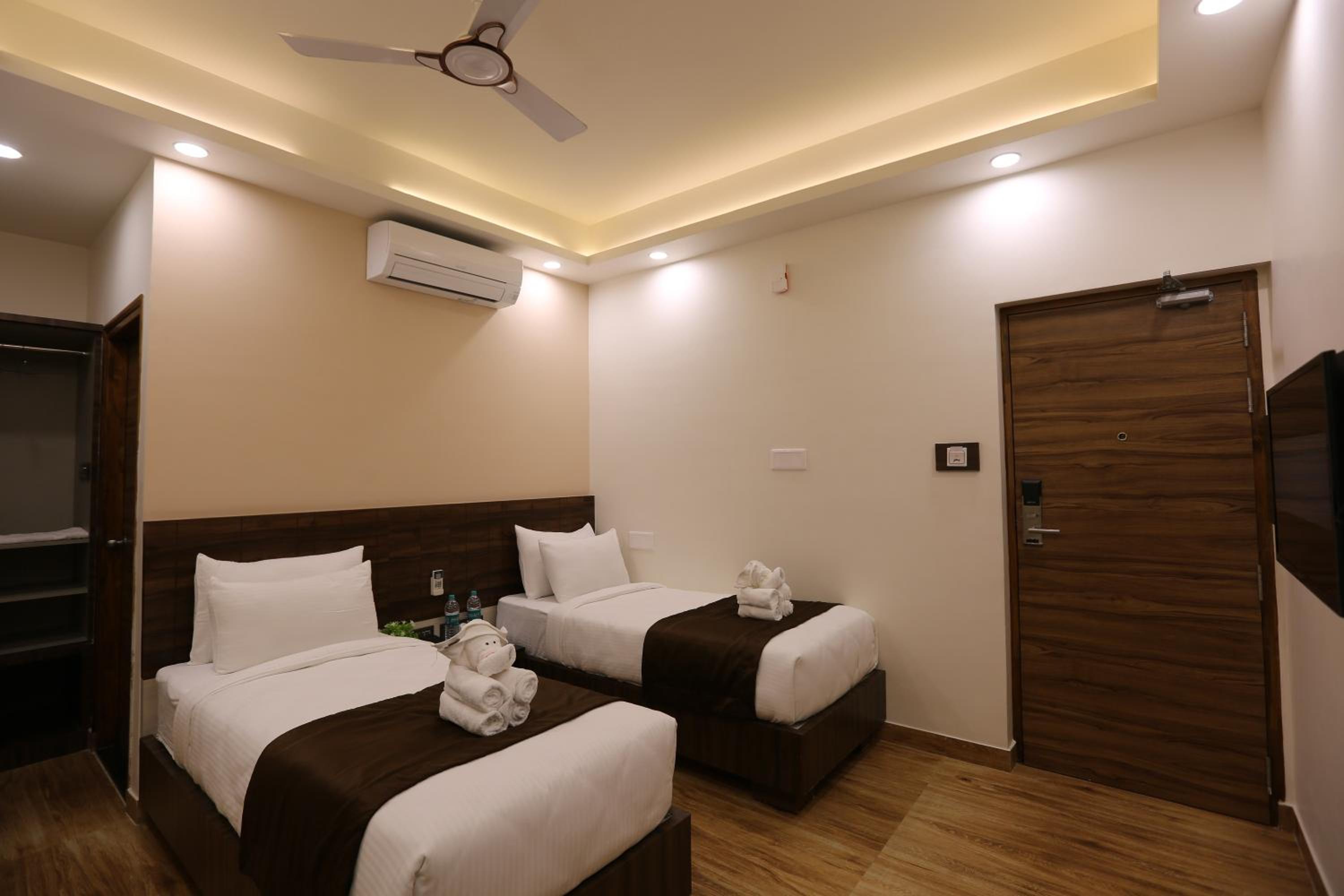 Deluxe Twin Room - Photo 2
