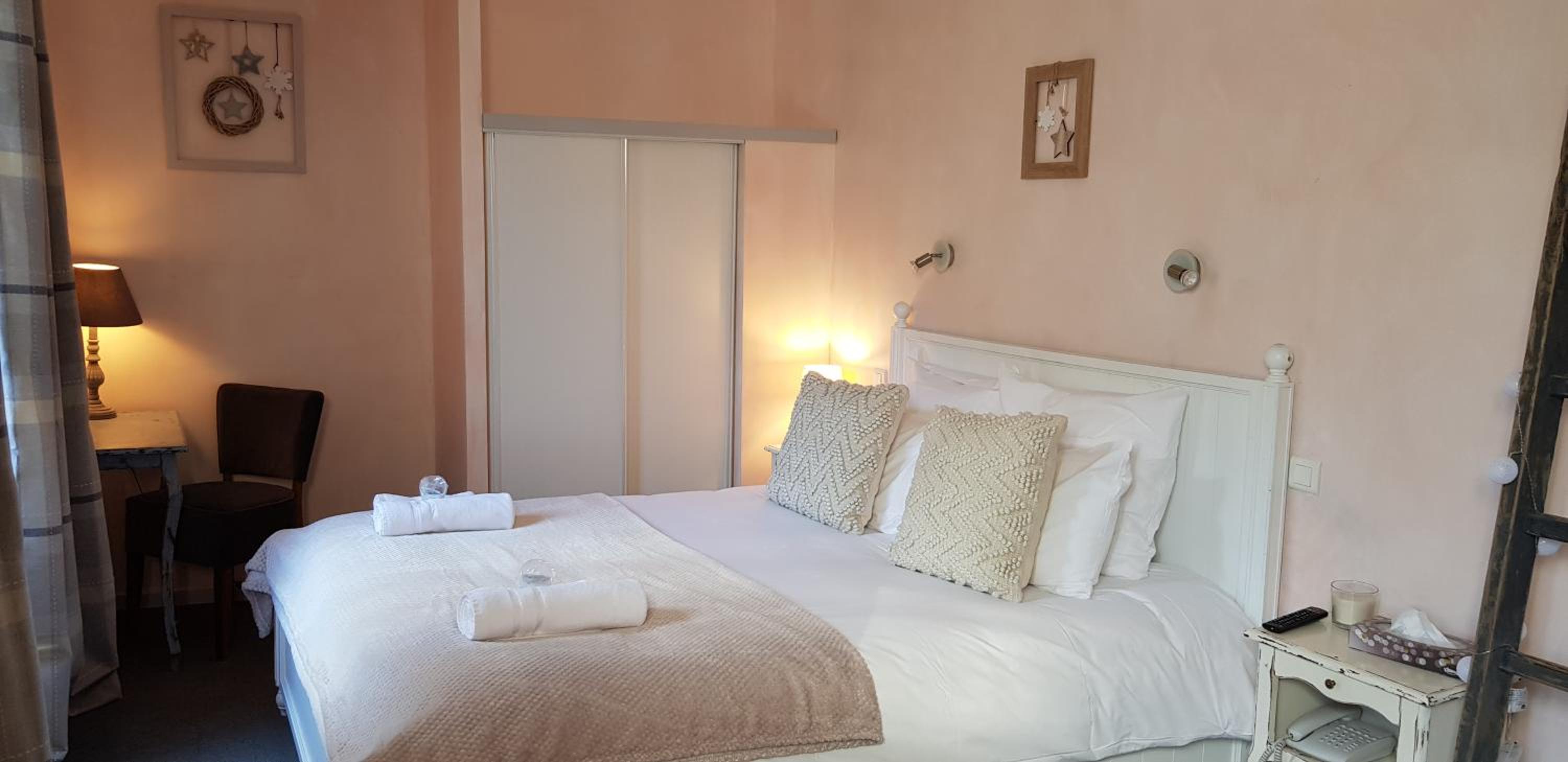 Deluxe Double Room - Photo 1