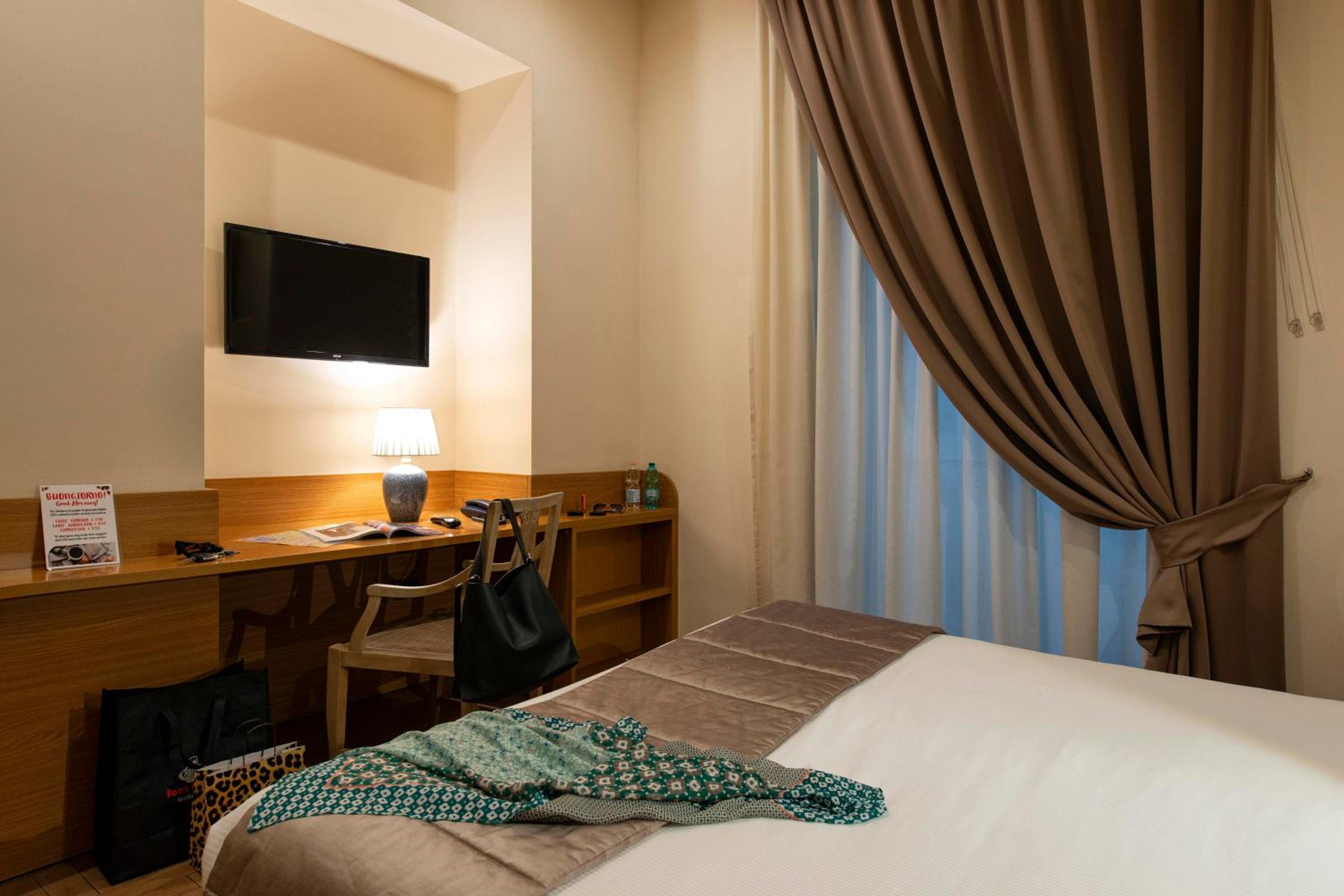Double or Twin Room - Photo 1