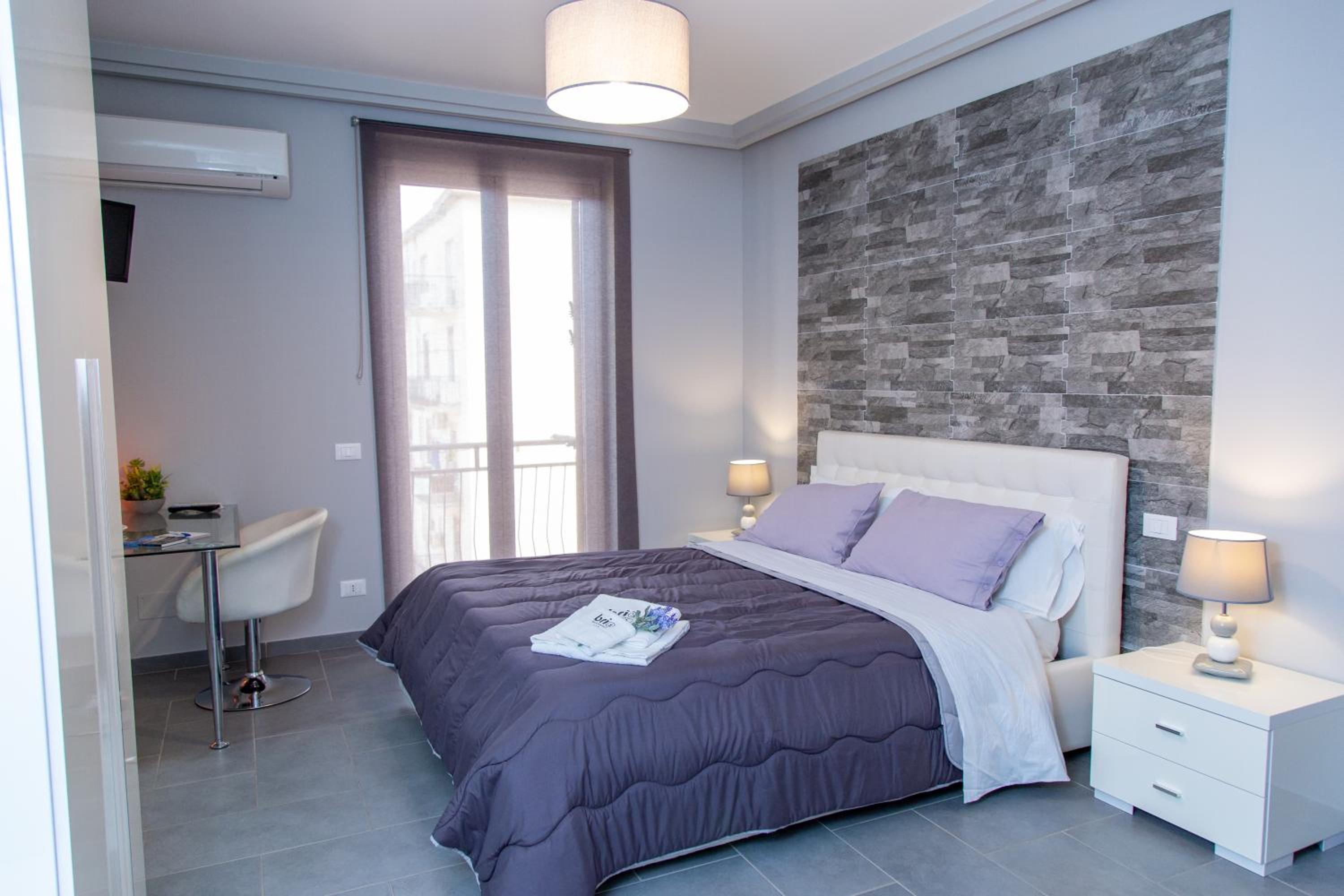 Chambre Lit Queen-Size avec Balcon