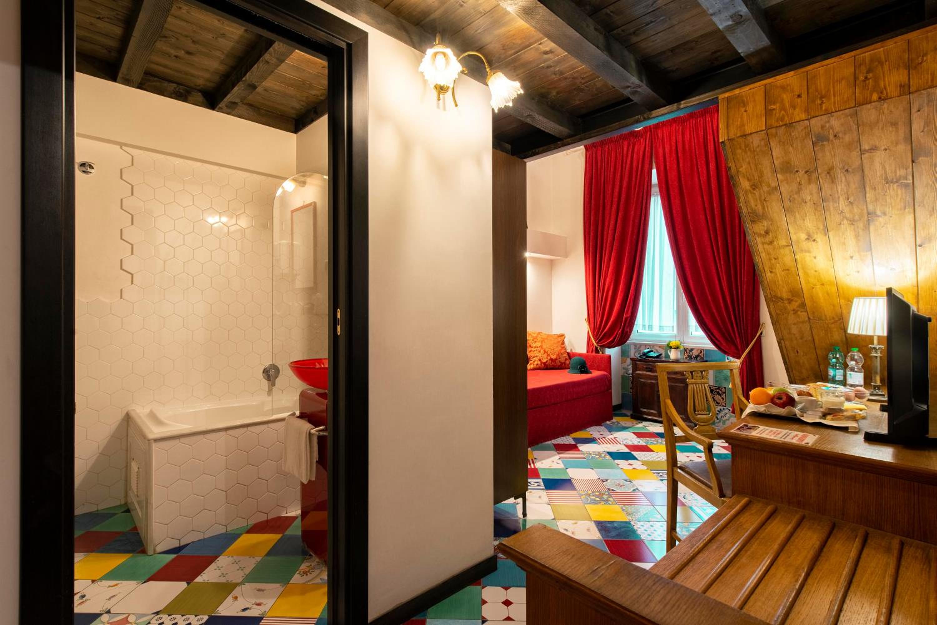 Junior Suite - Split Level