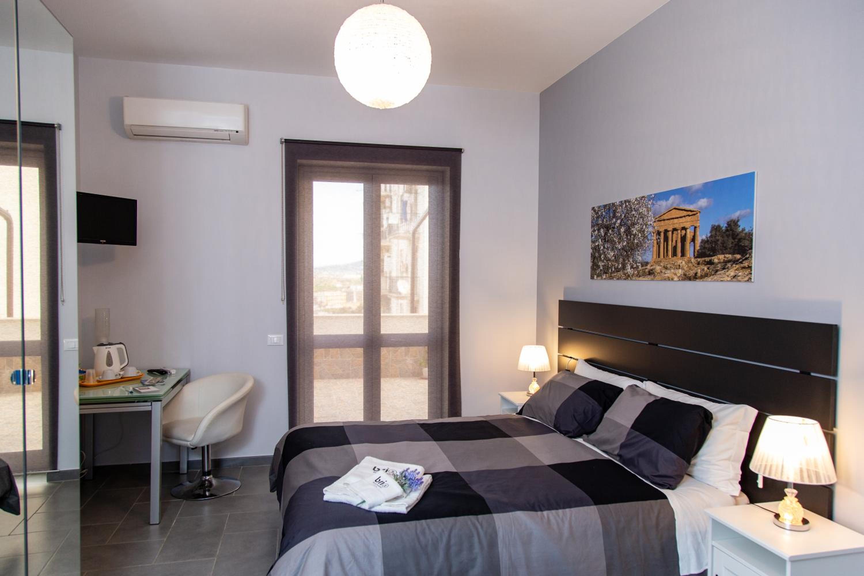 Deluxe Double or Twin Room - Photo 1