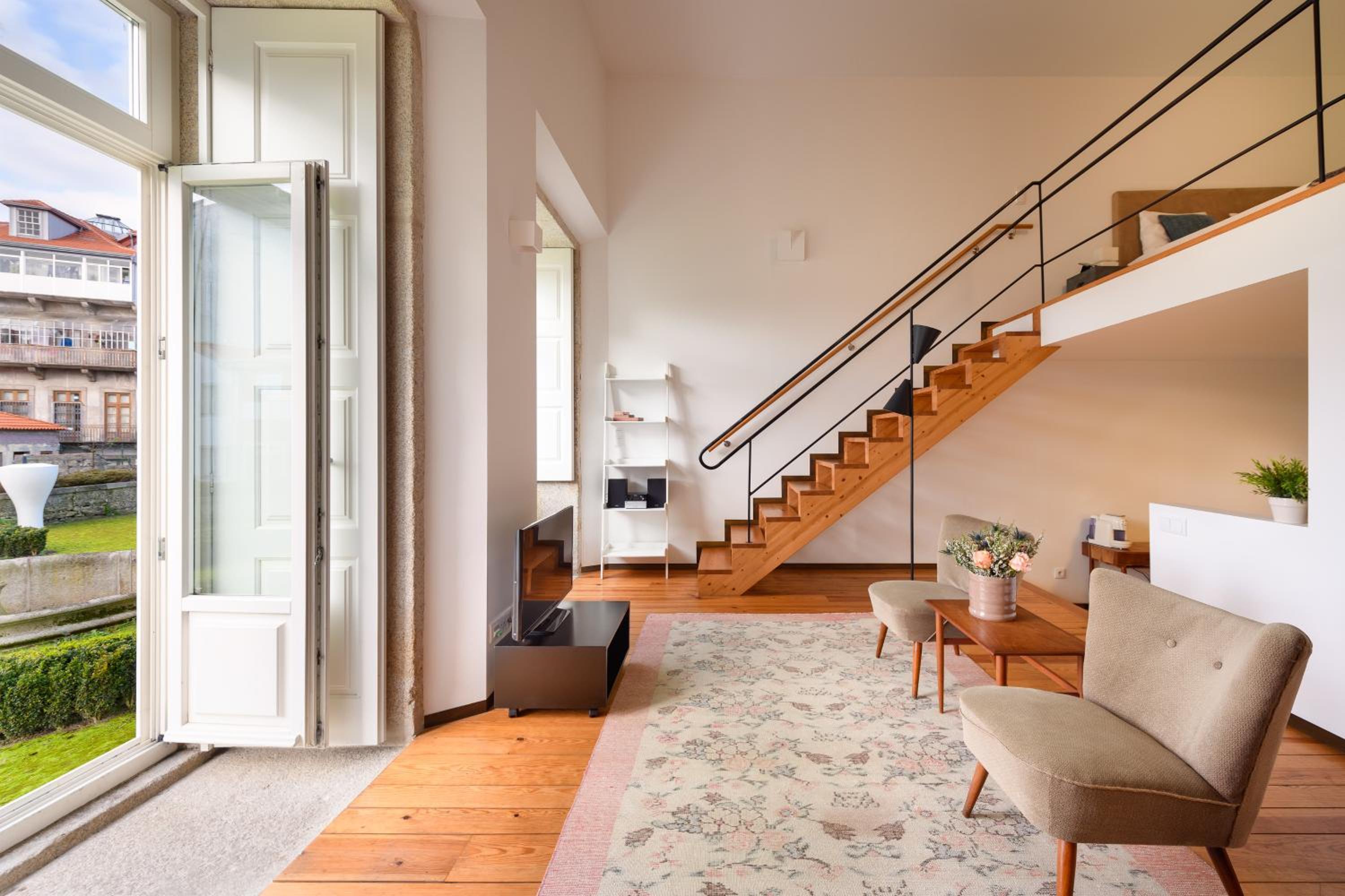 Loft - Photo 8