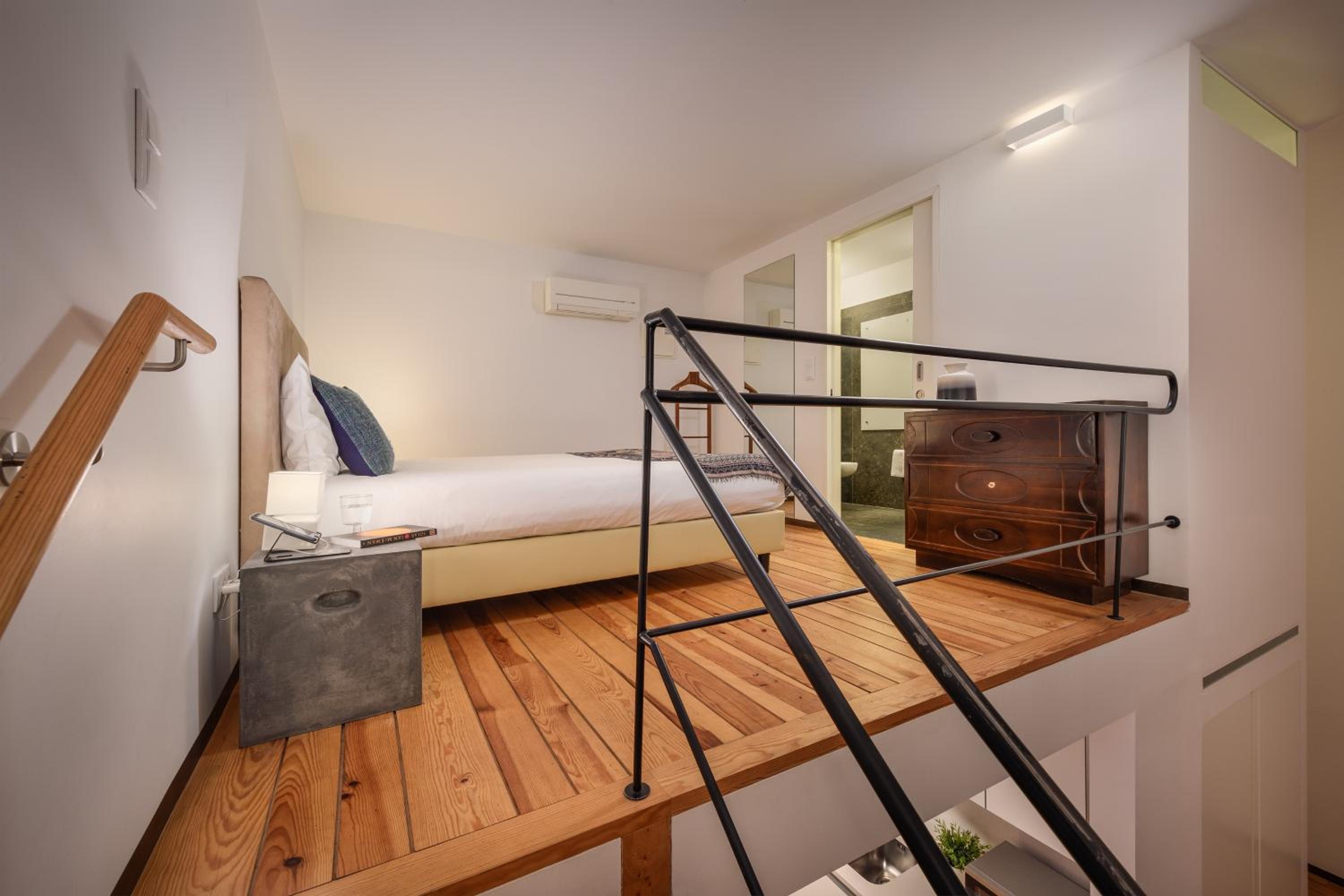 Loft - Photo 9