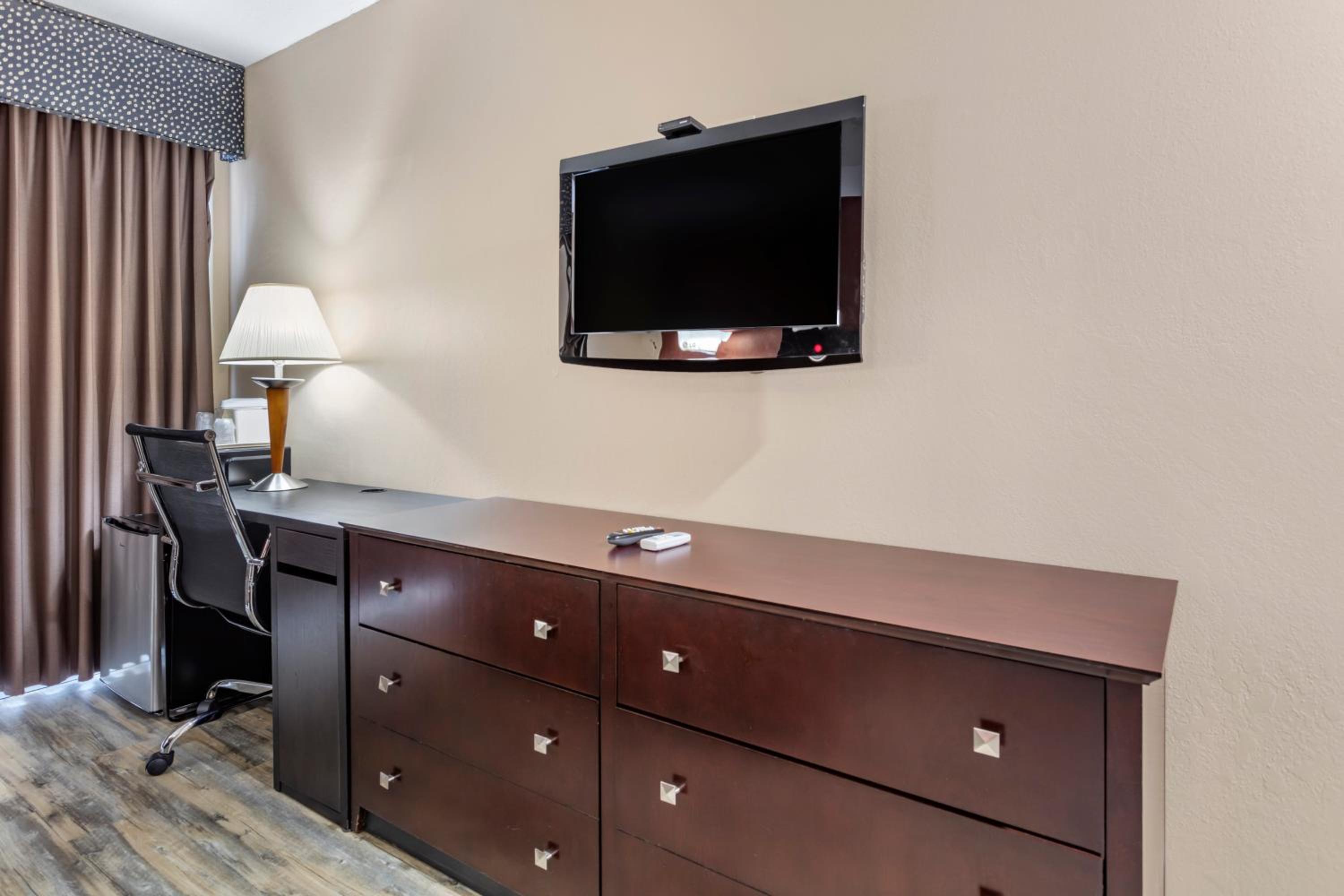 Queen Room - Photo 4