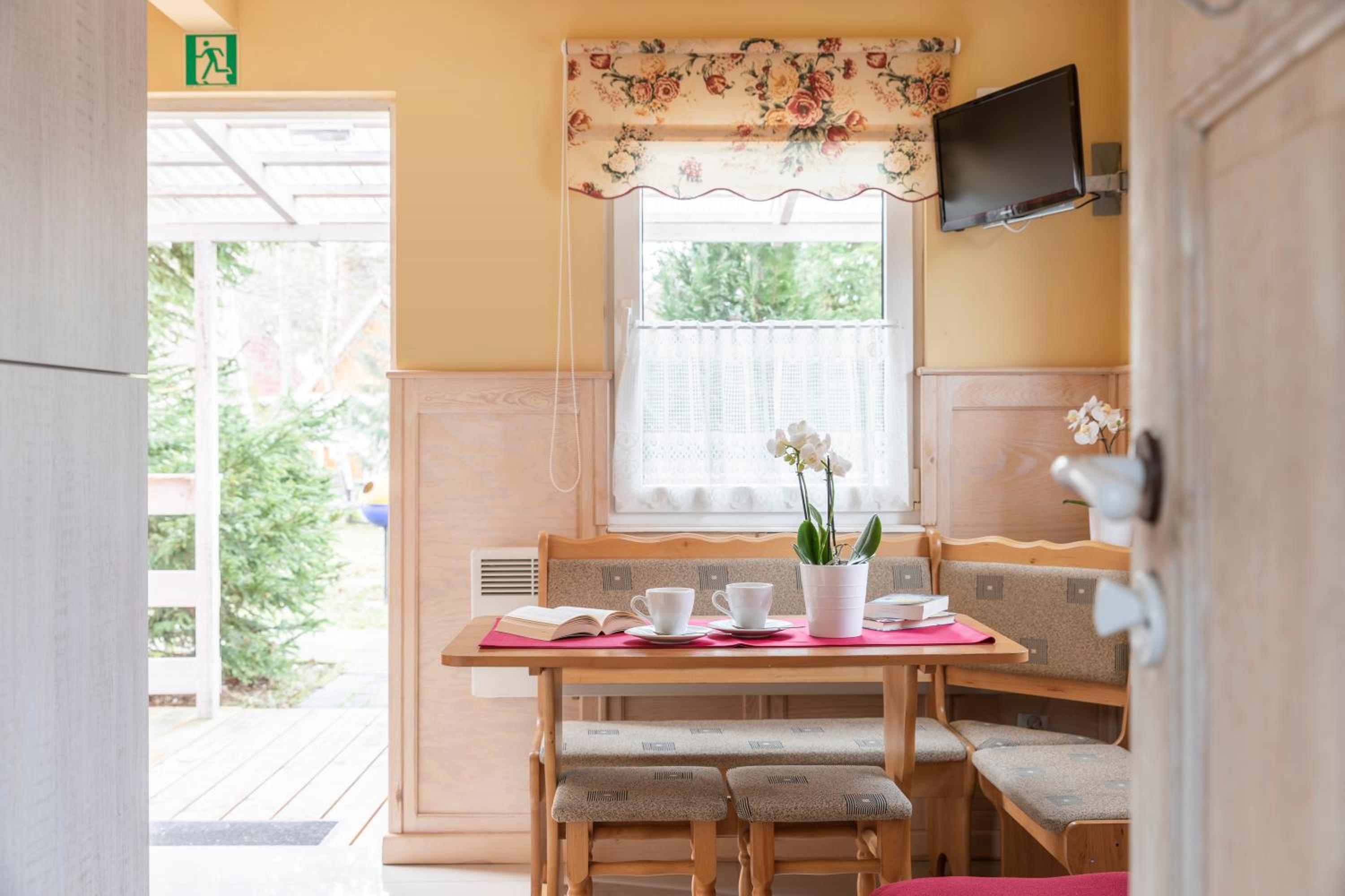 Chalet (4 Adults) photo 2