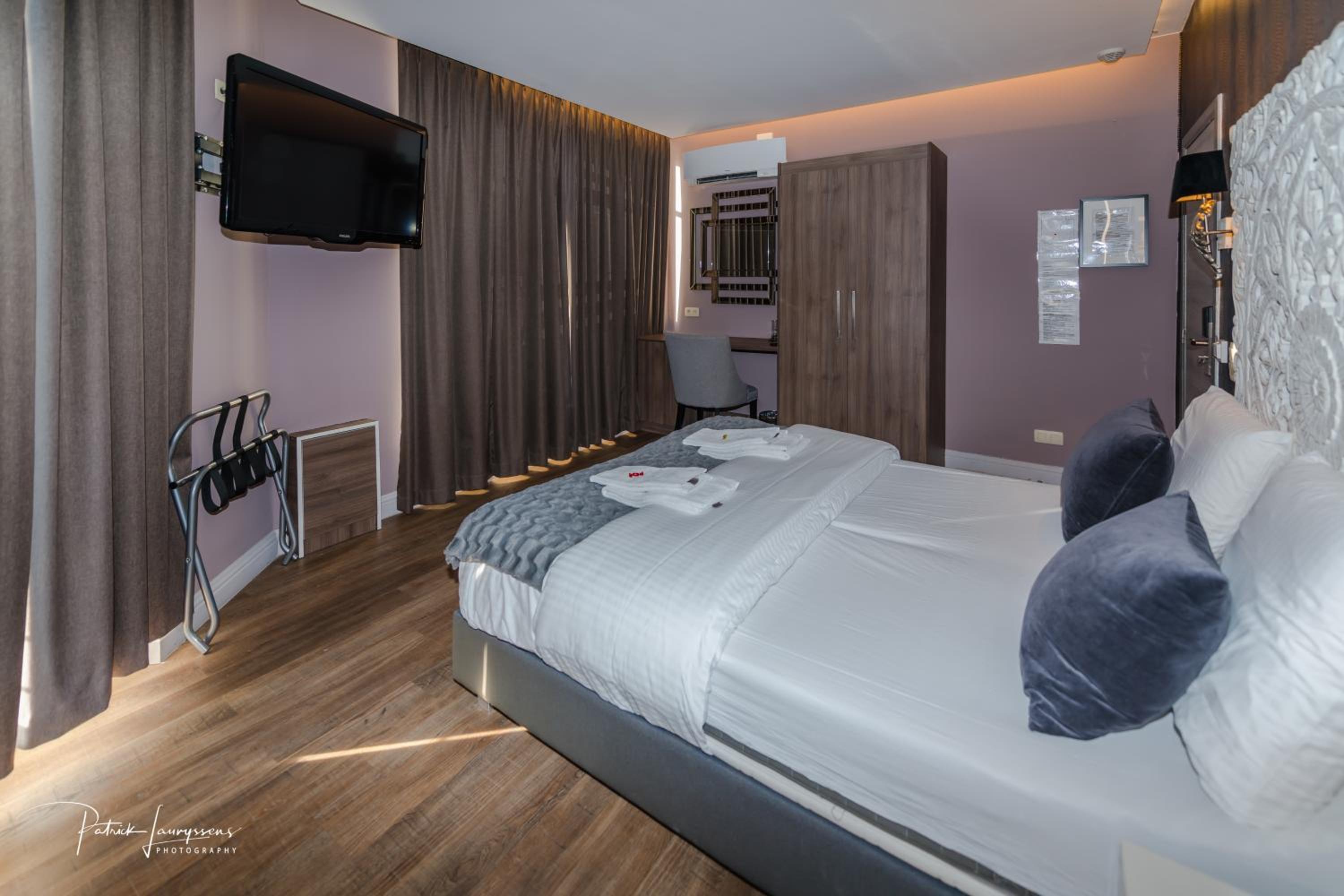 Deluxe Double Room with Bath