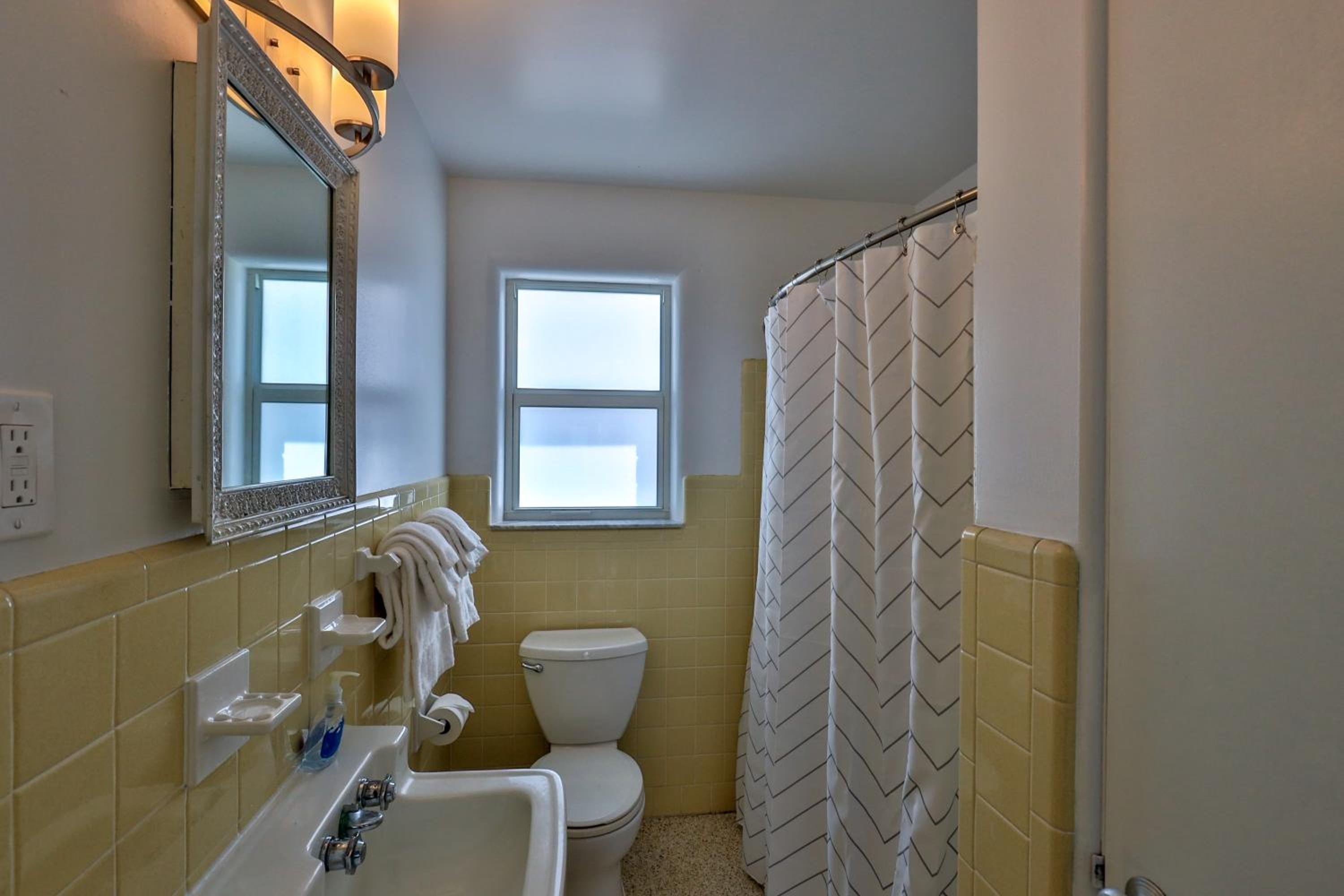 Two-Bedroom Suite photo 3