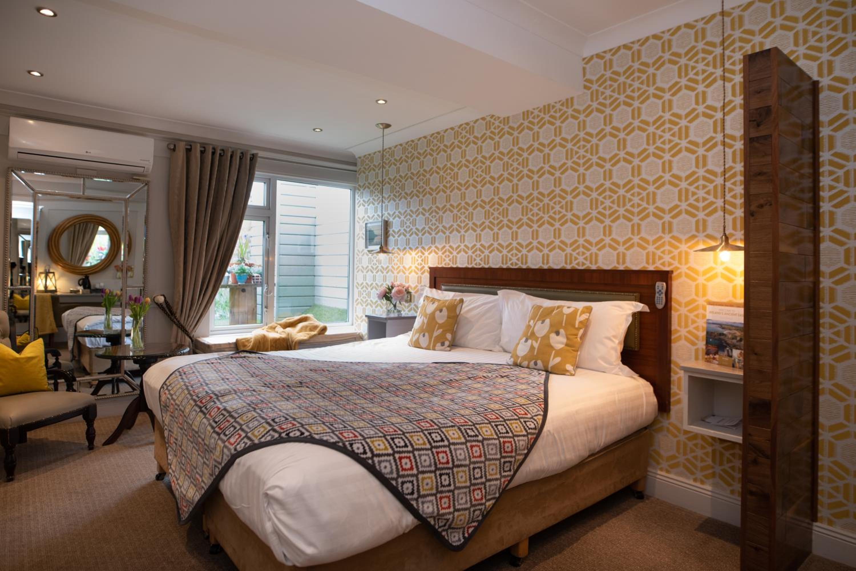 Double or Twin Room - Room Only - Photo 1