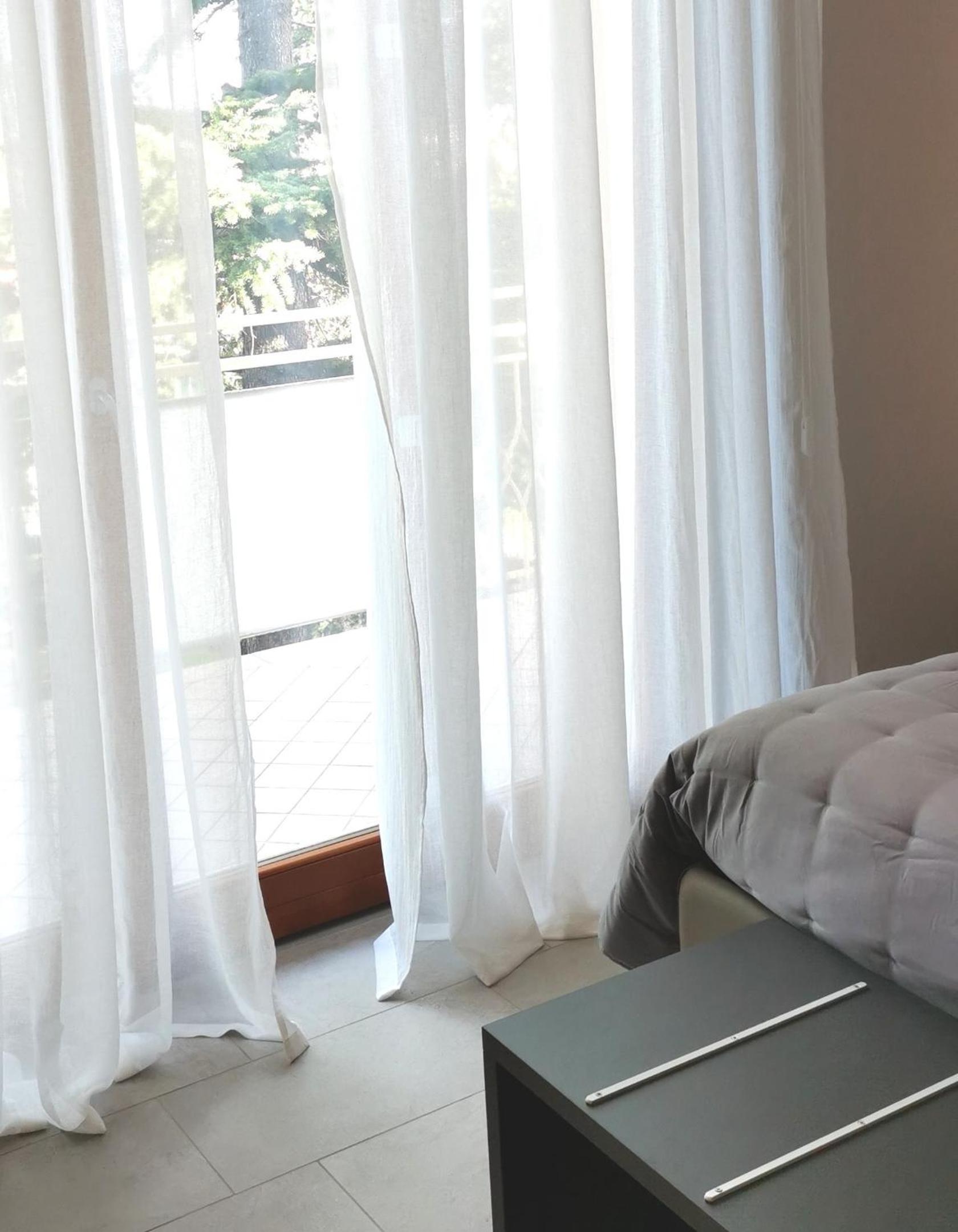 Double Room with Balcony - Photo 2