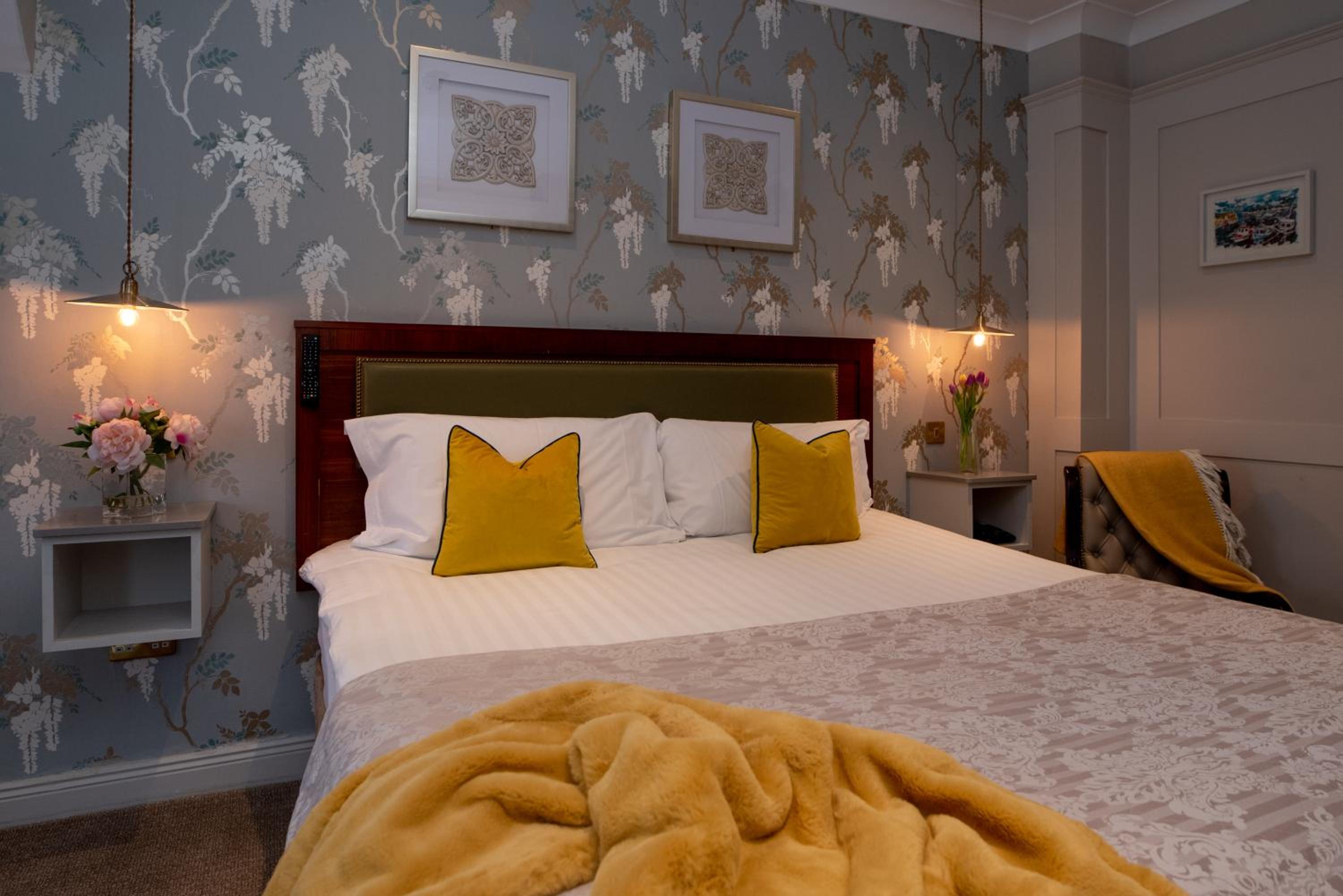 Standard Double Room - Photo 2